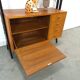 Armoire design en teck Musterring avec pieds noirs