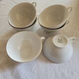 6 tasses en porcelaine blanches et or