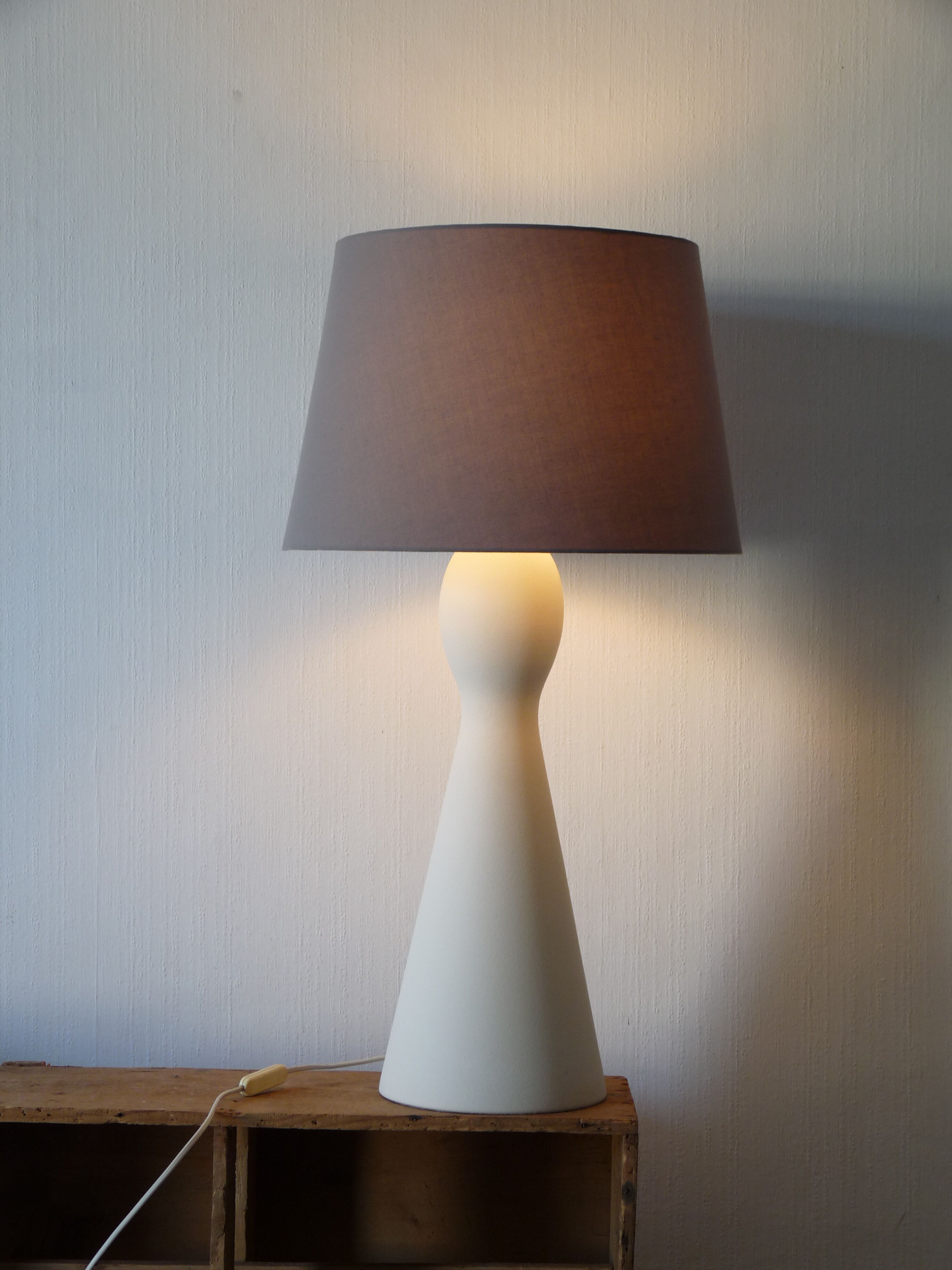 White ceramic table lamp - manufacture of Lunéville