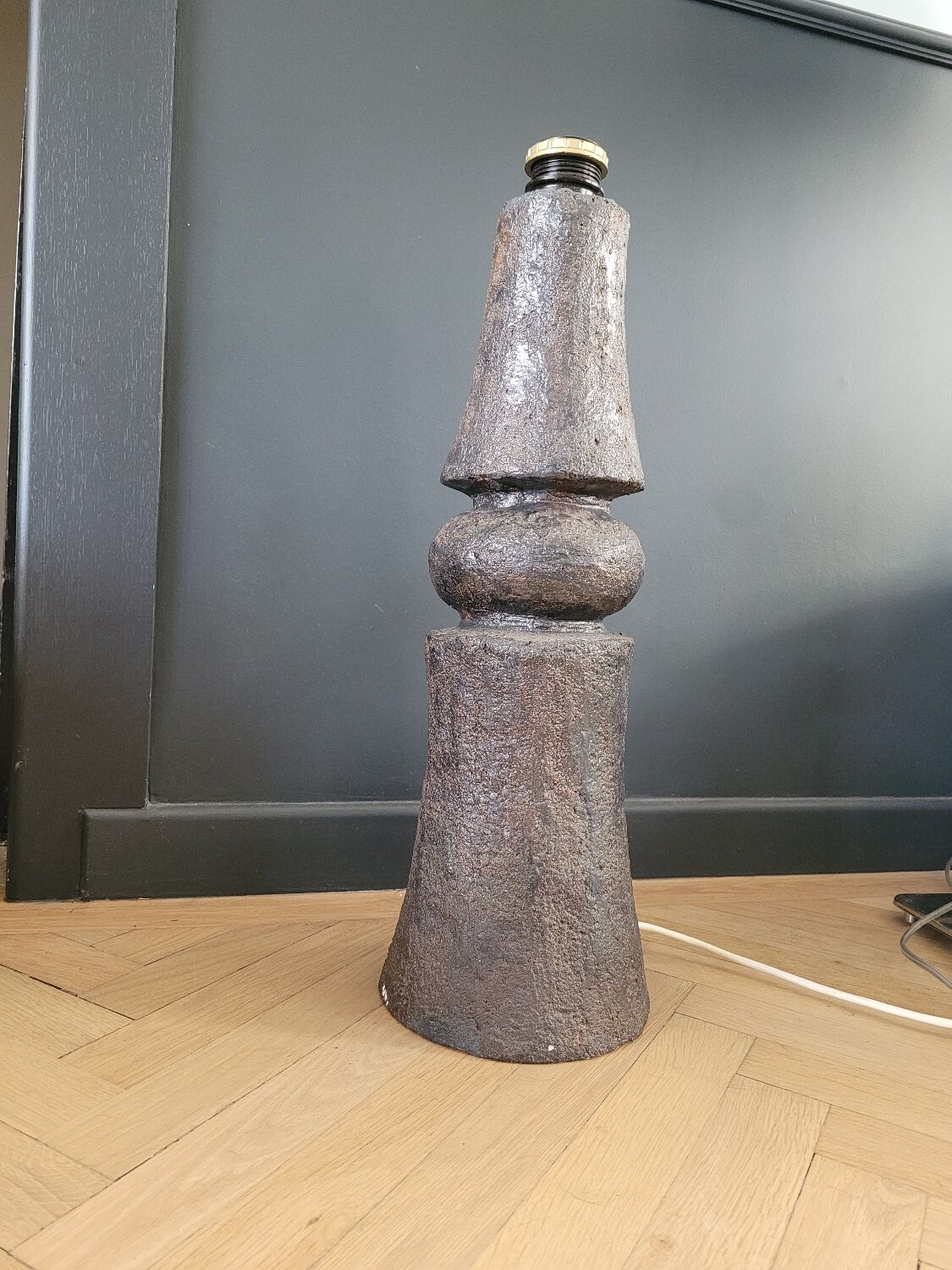 Vintage concrete lamp base