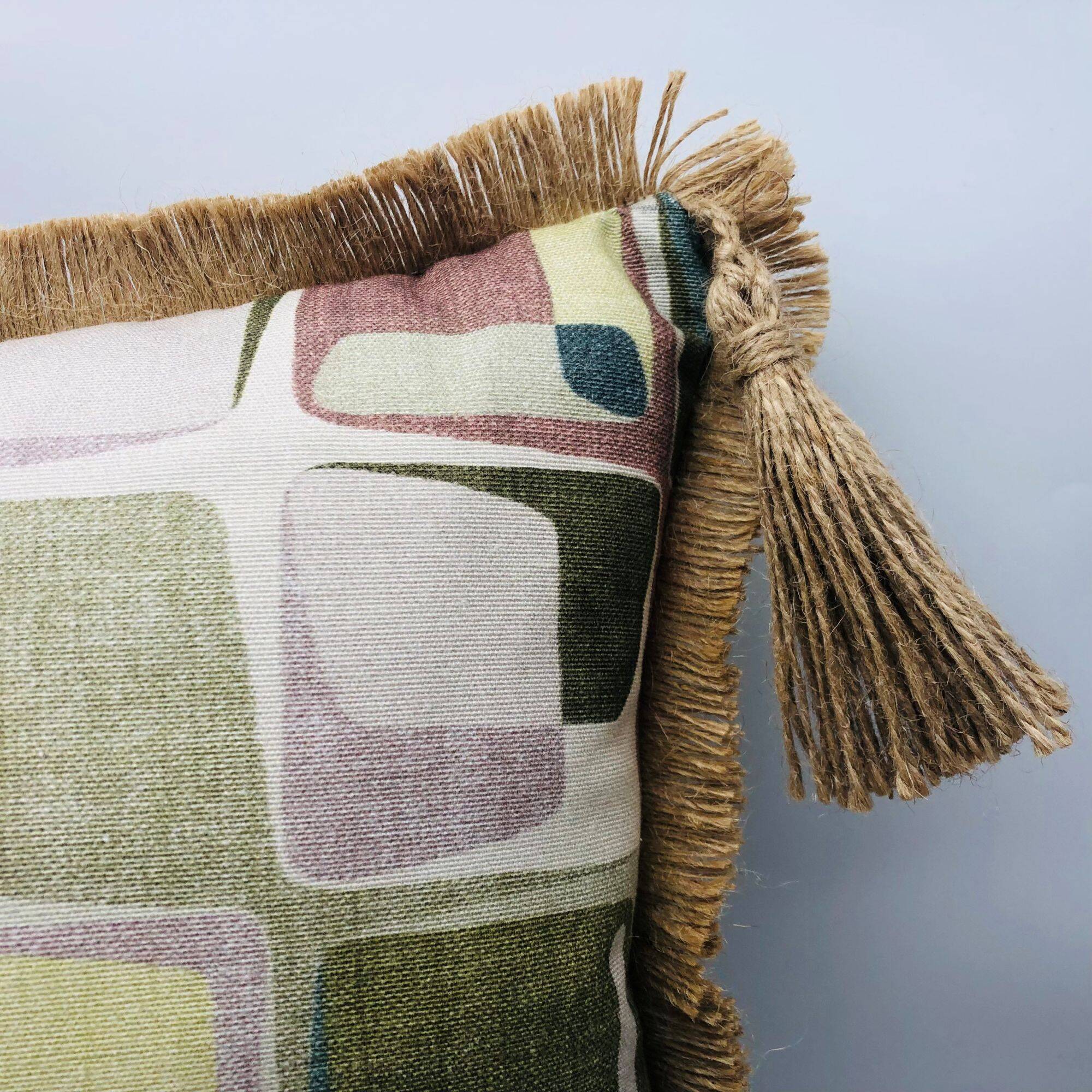 Rectangular cushion, cover and insert. Model "Erica".