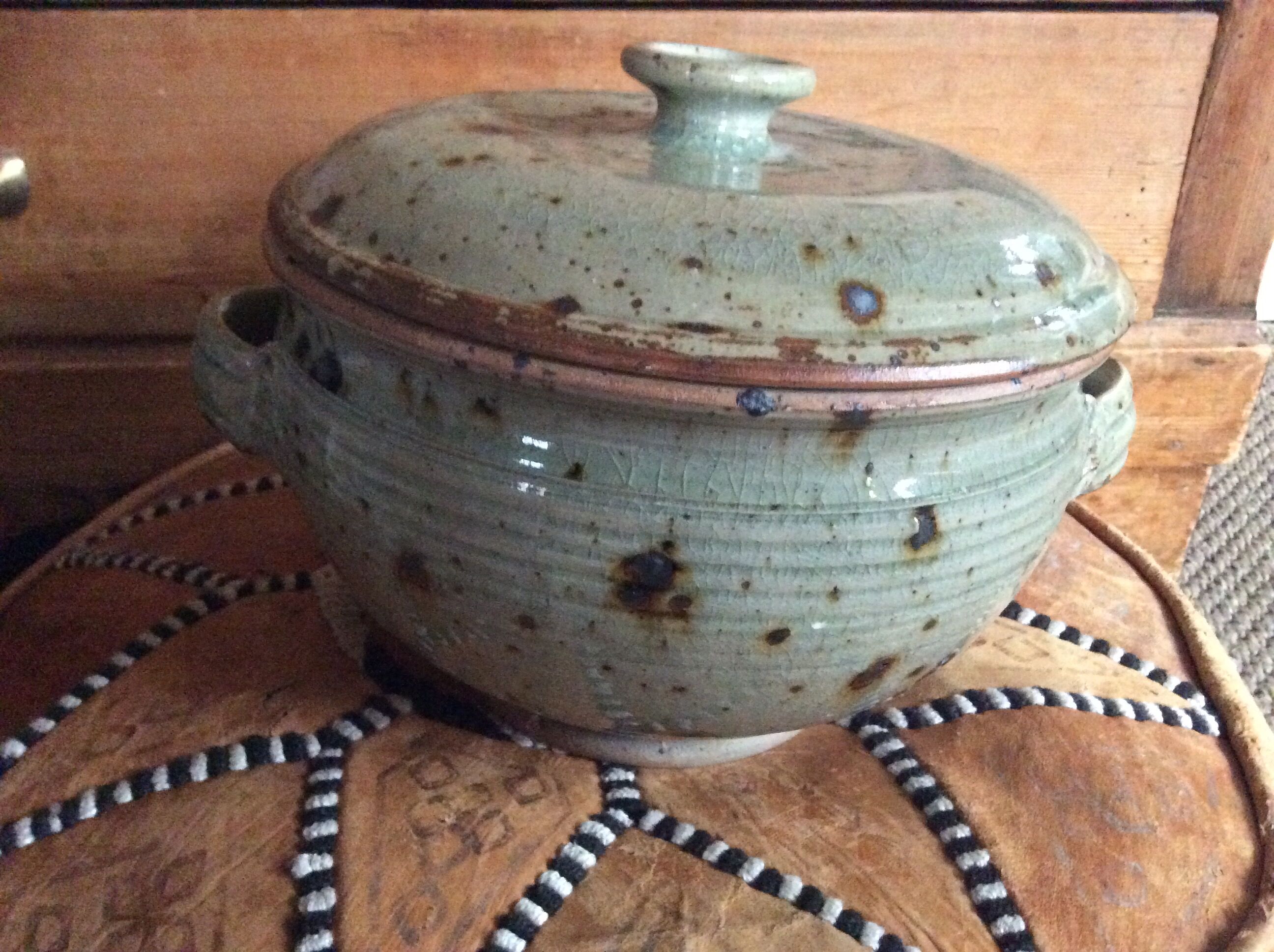 Plat en grès