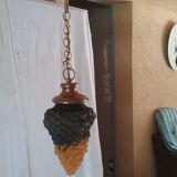 Hanging in glass paste