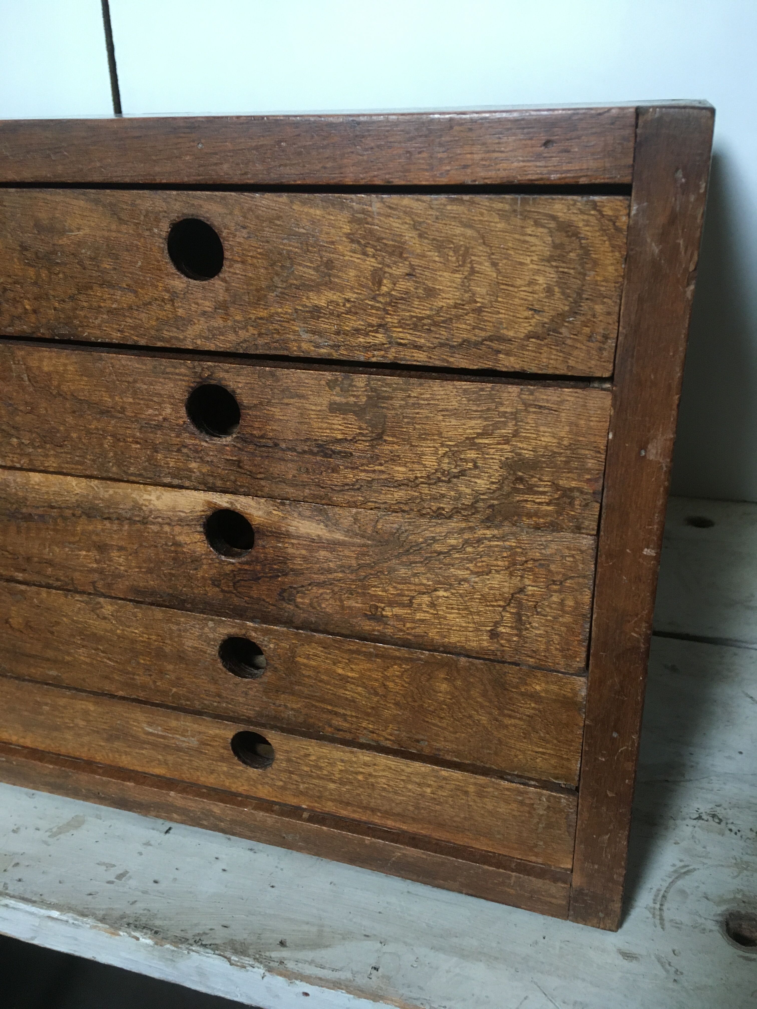 Meuble d’atelier à tiroirs pour plans/dessins en bois