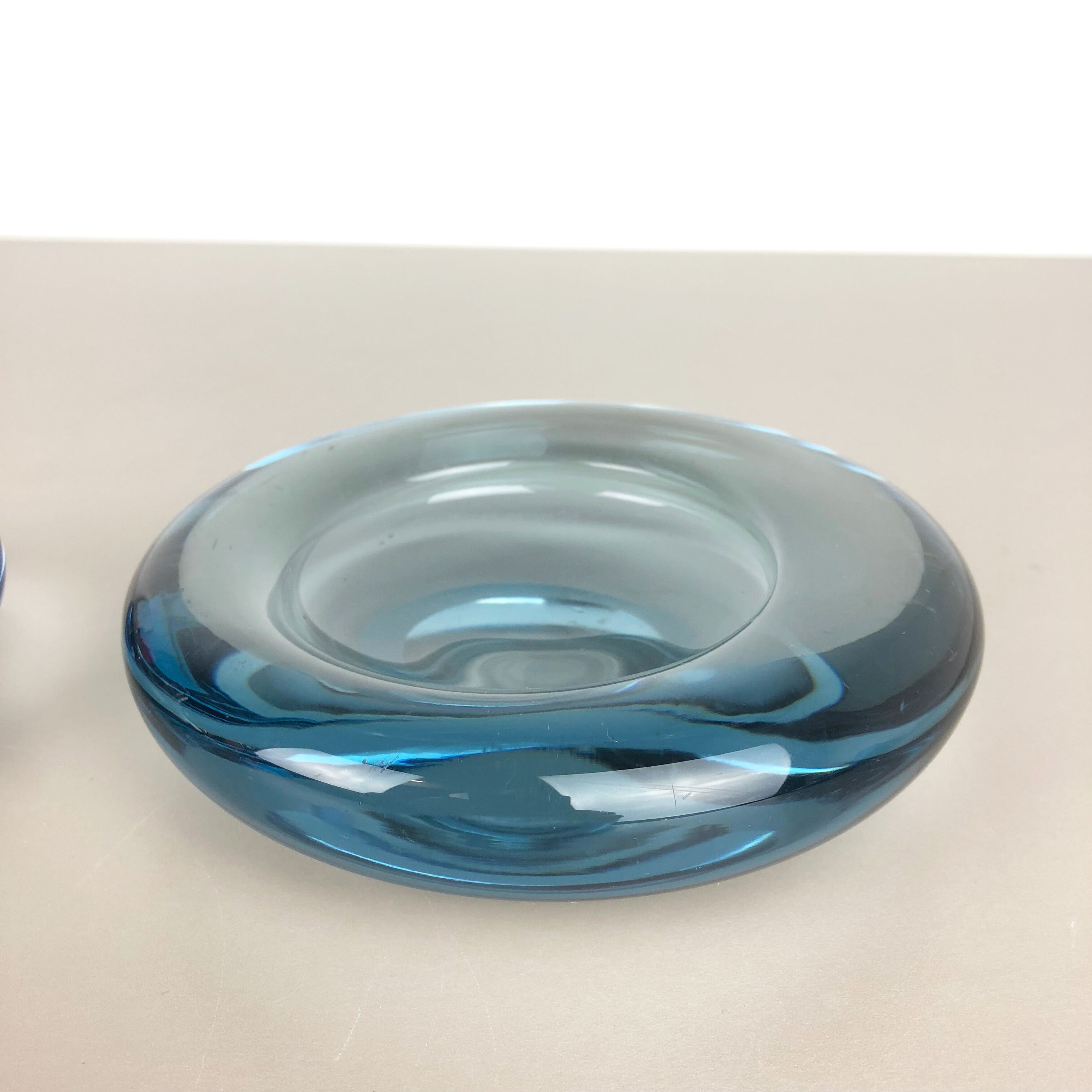 Ensemble de 2 coupelles en verre par Per Lutken pour Holmegaard Danemark années 1960