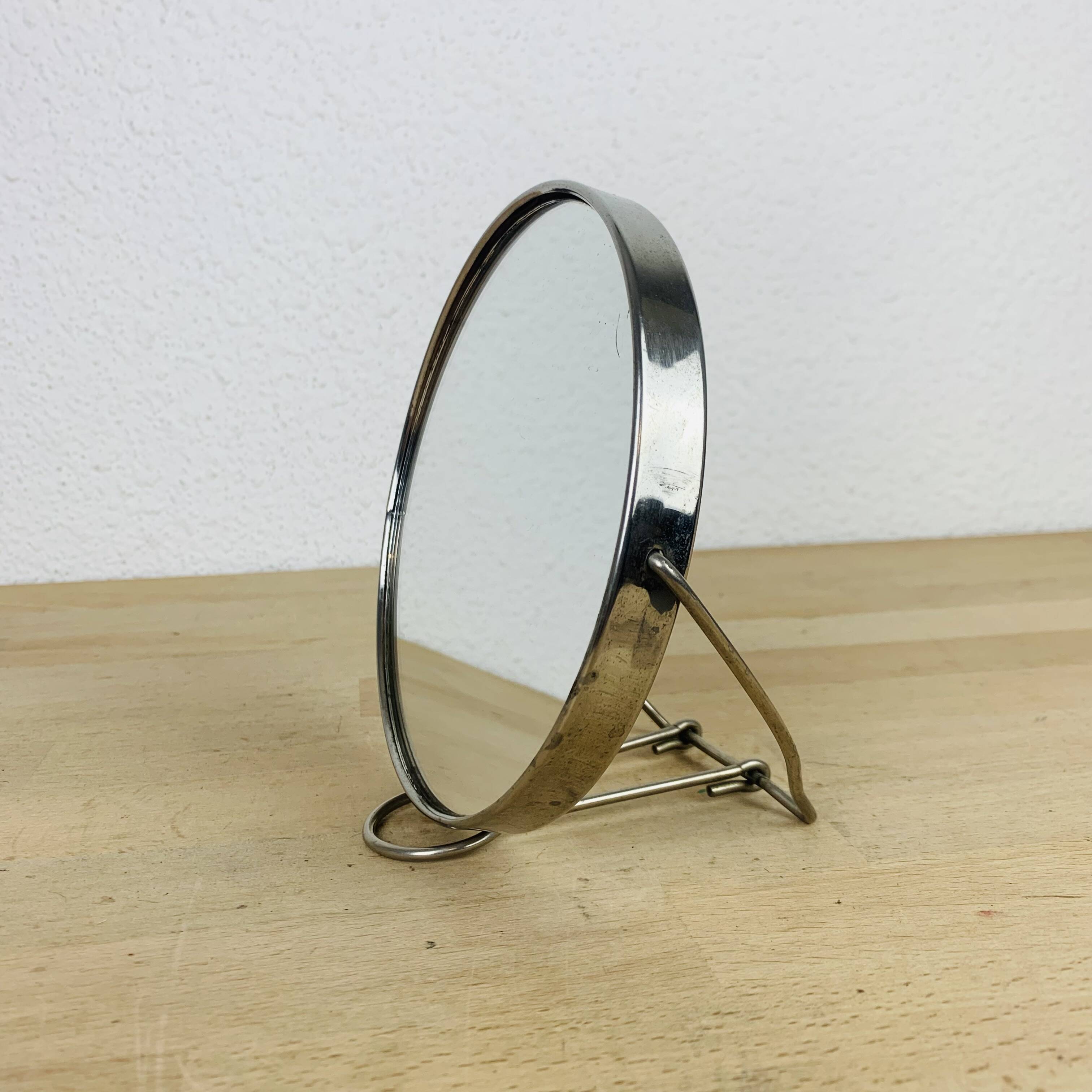 Round double-sided magnifying barber mirror