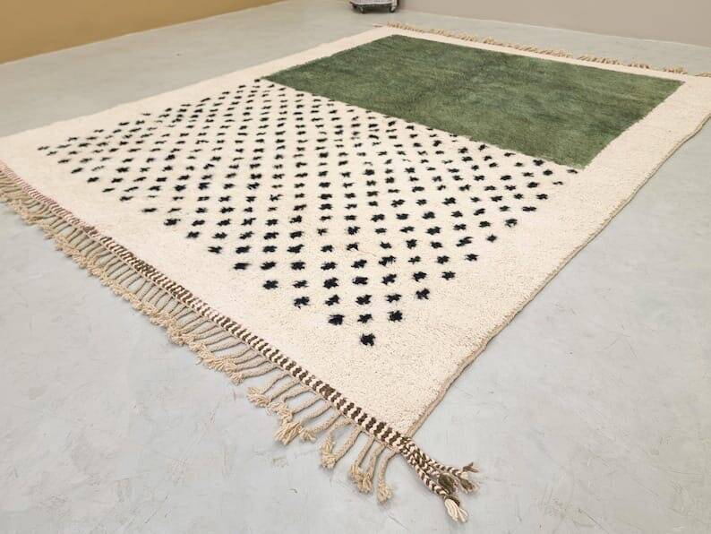 Handmade traditional Moroccan rug size 2/3 m