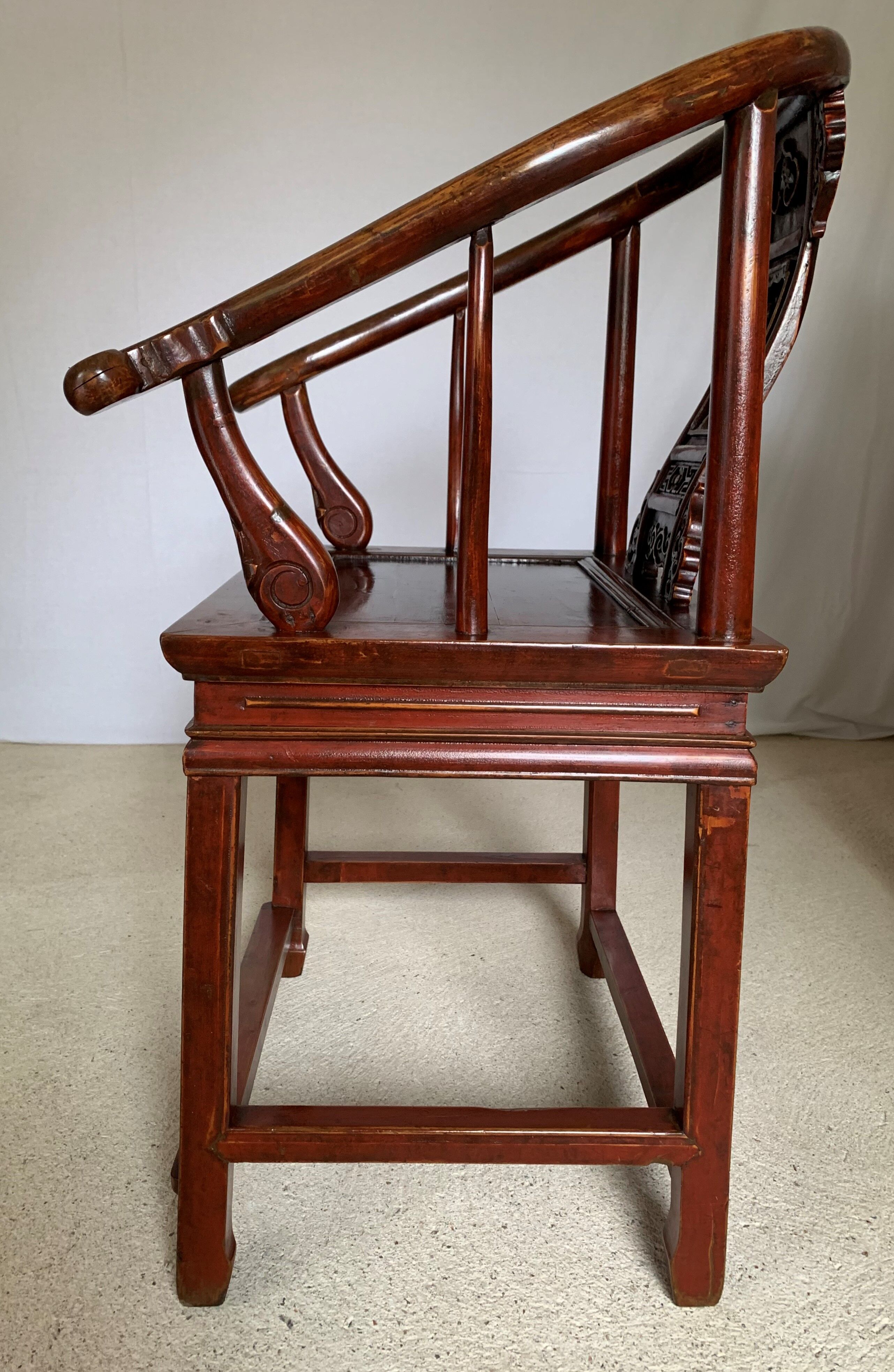 Fauteuil chinois laqué