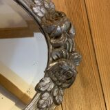 Miroir très ancien, encadrement motif fleur