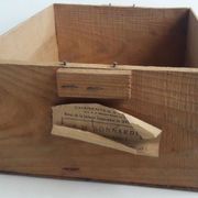 Caisse bois laiterie Charentes