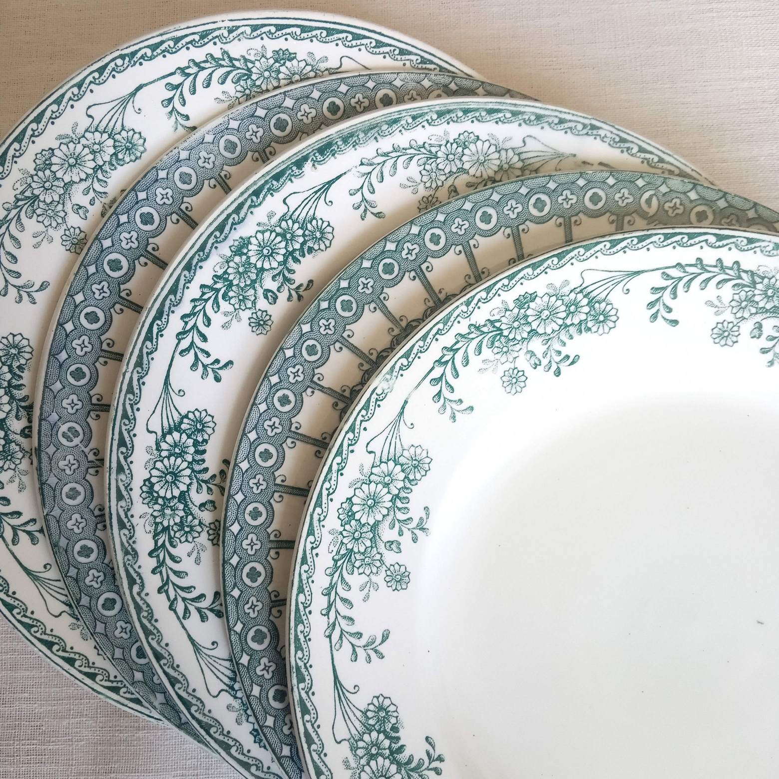 6 old dessert plates, iron earth, green décor