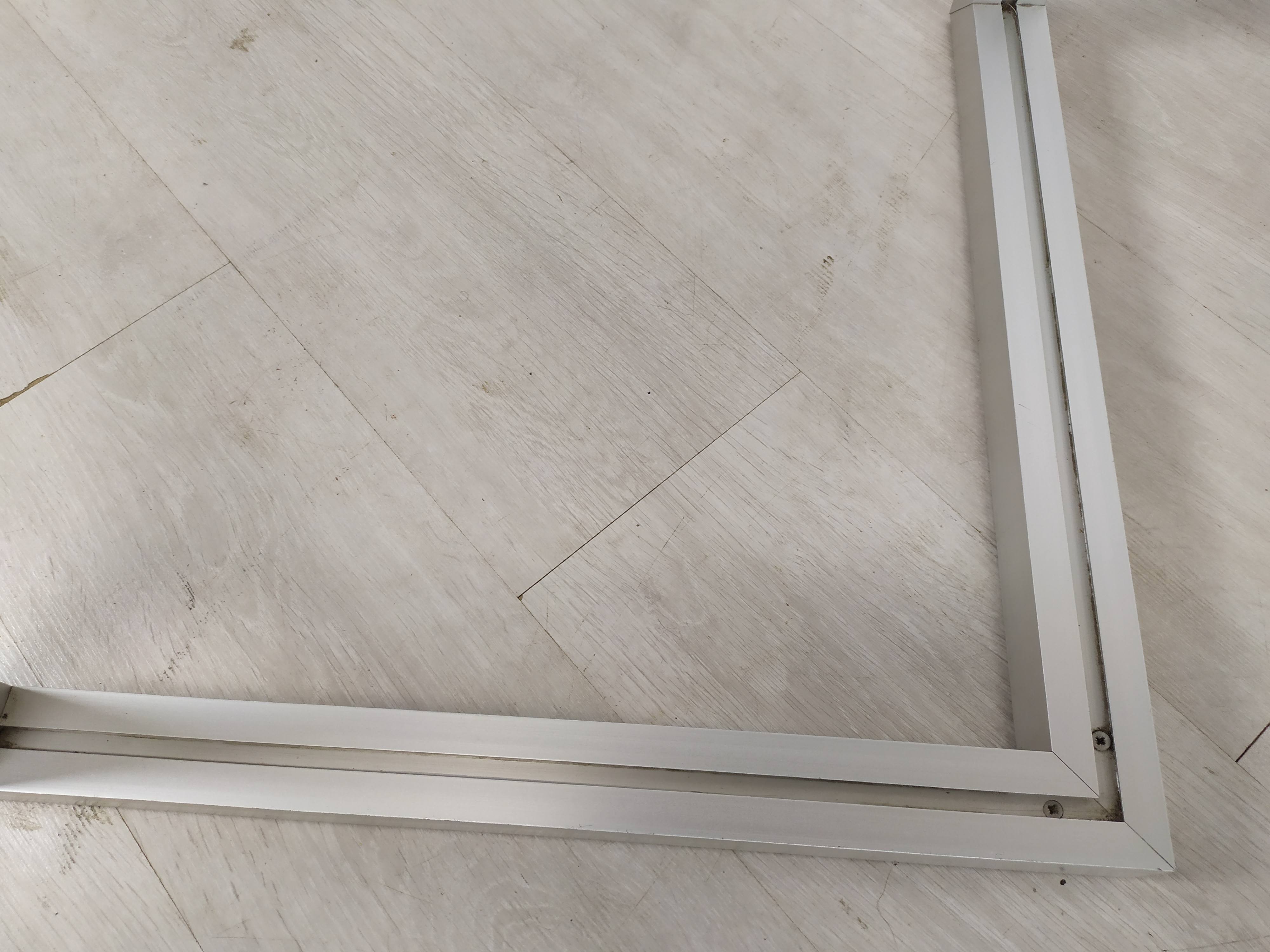 Oval table design line Roset