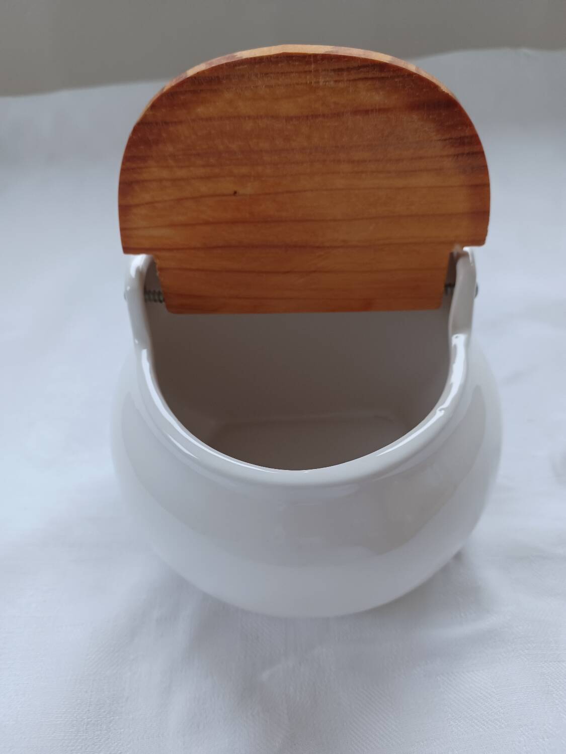 Pot à sel à suspendre