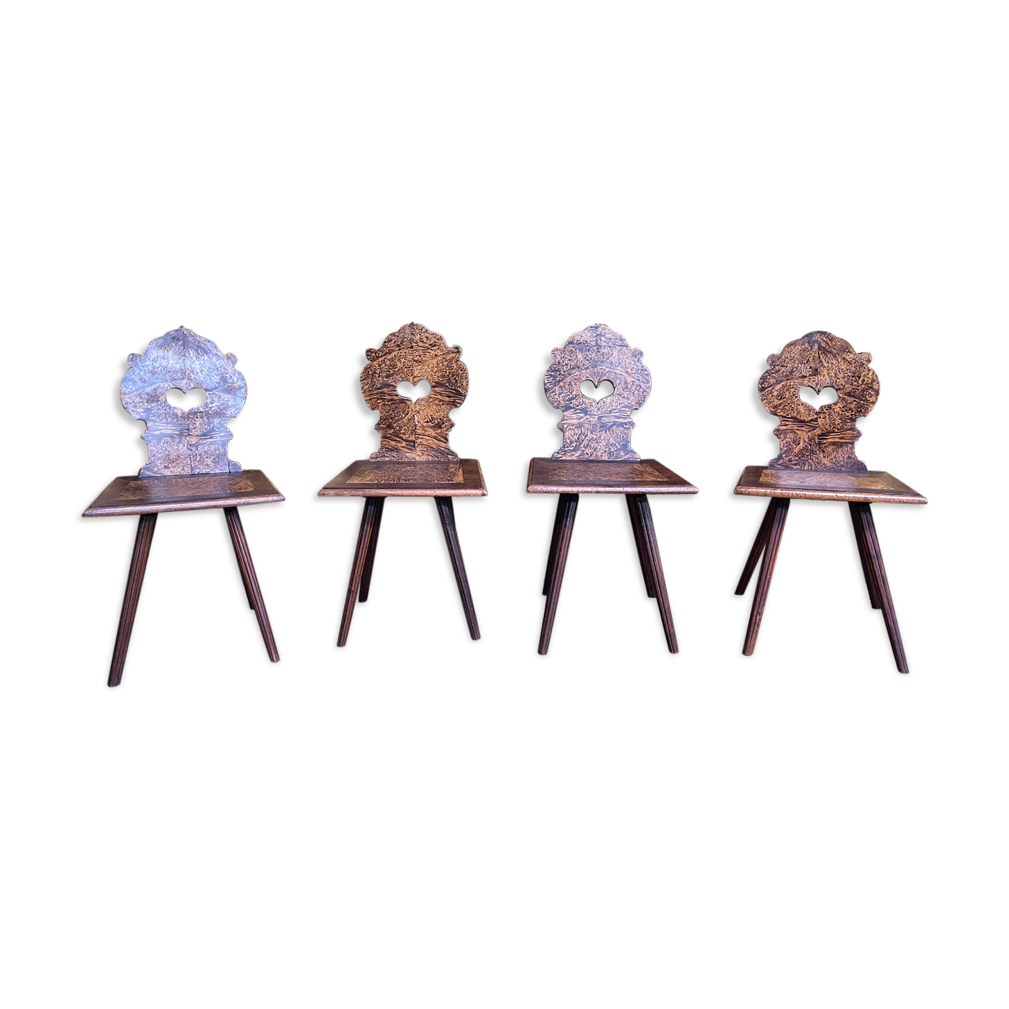 Suite of 4 Alsatian chairs in elm magnifying glass