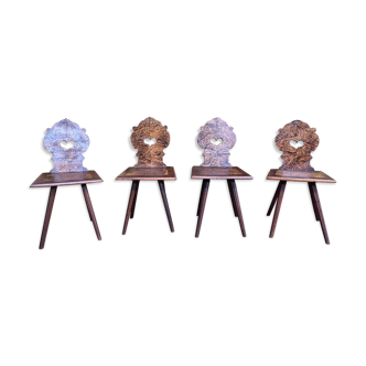 Suite of 4 Alsatian chairs in elm magnifying glass