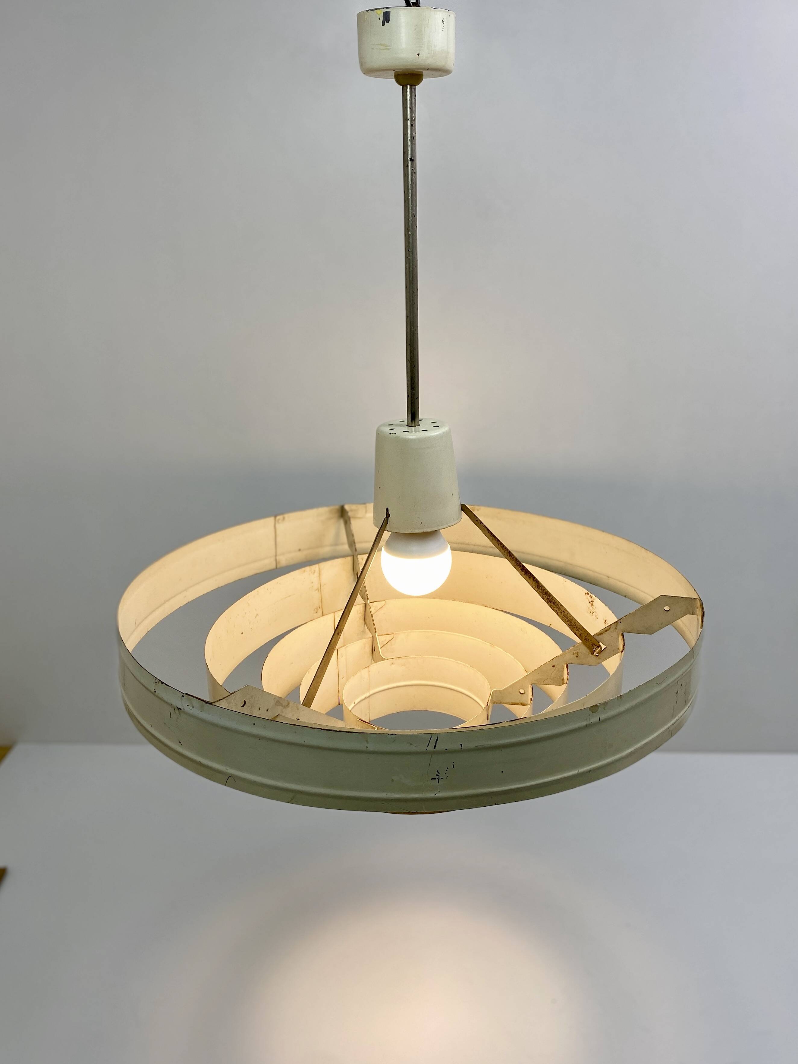 Vintage 1960s Metal Pendant Light – Design