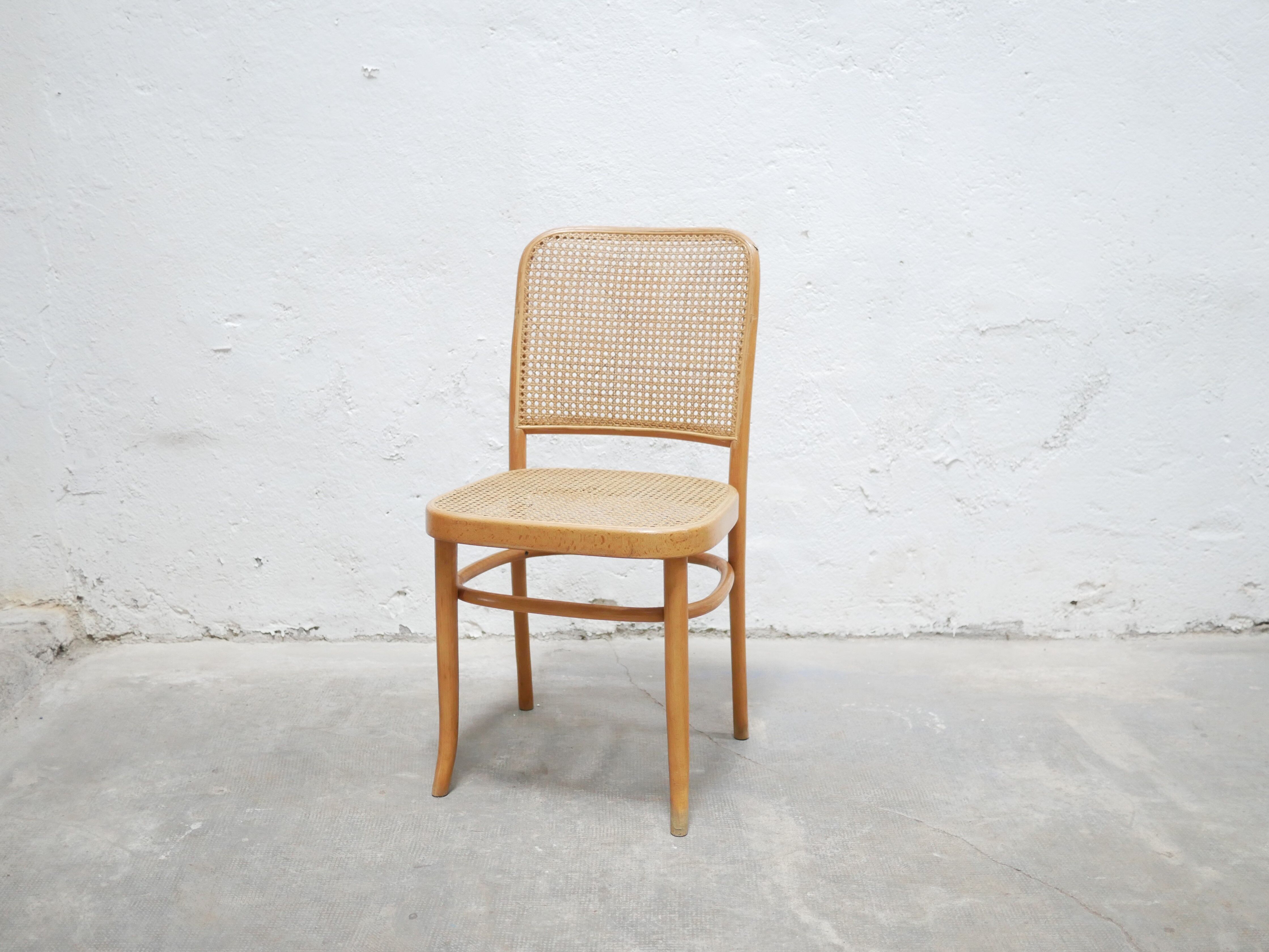 Chaise cannée vintage par J. Hoffmann, éditions Thonet