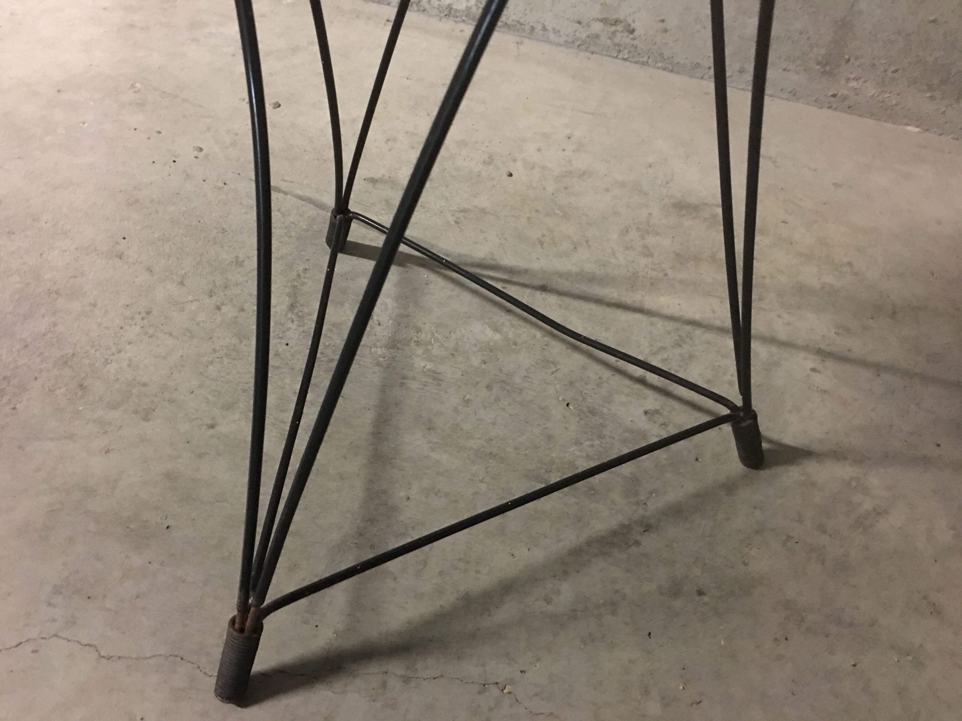 Tripod healing 1950s