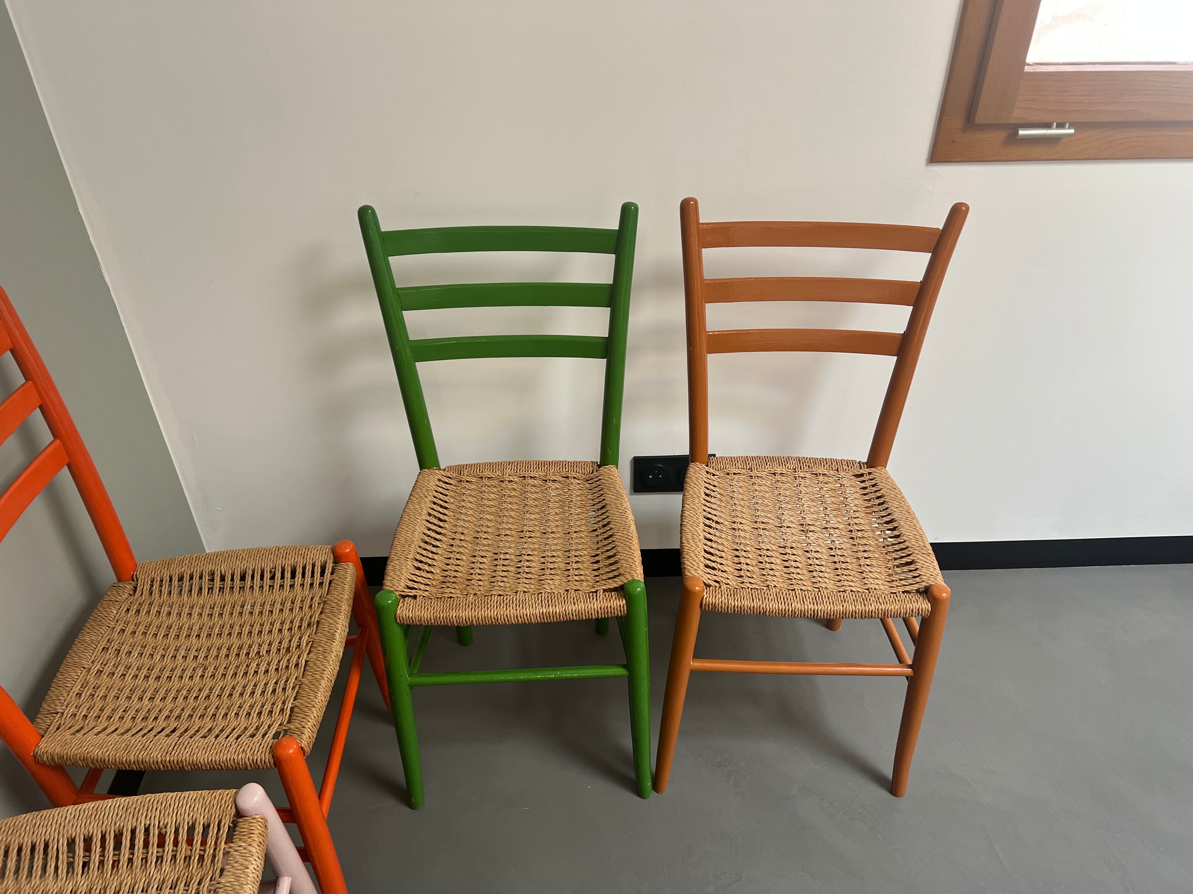 6 Italian chairs from the 60s solid beech and rope