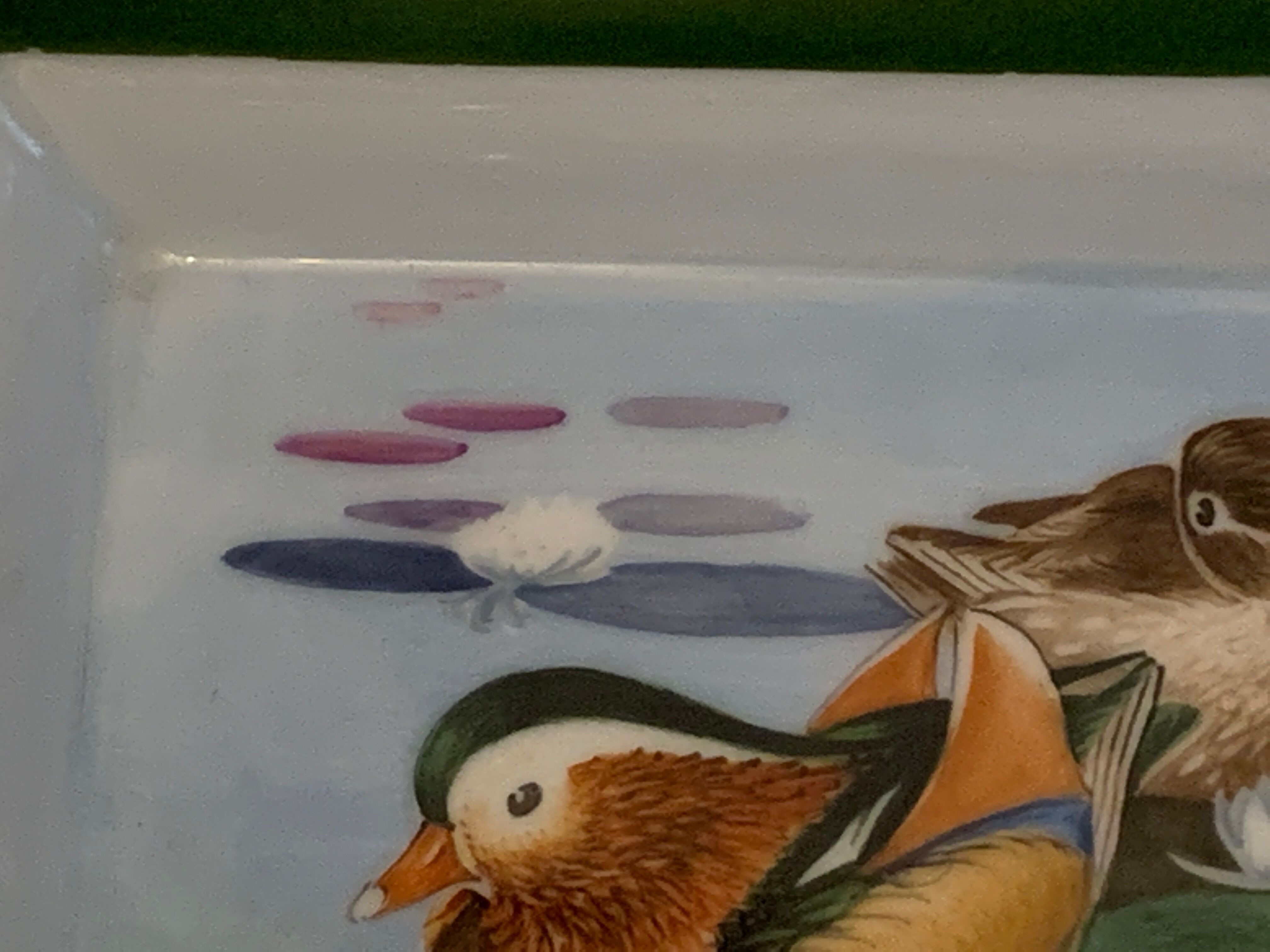 Hermès ashtray signed Rybal in fine Limoges porcelain decorated with mandarin ducks