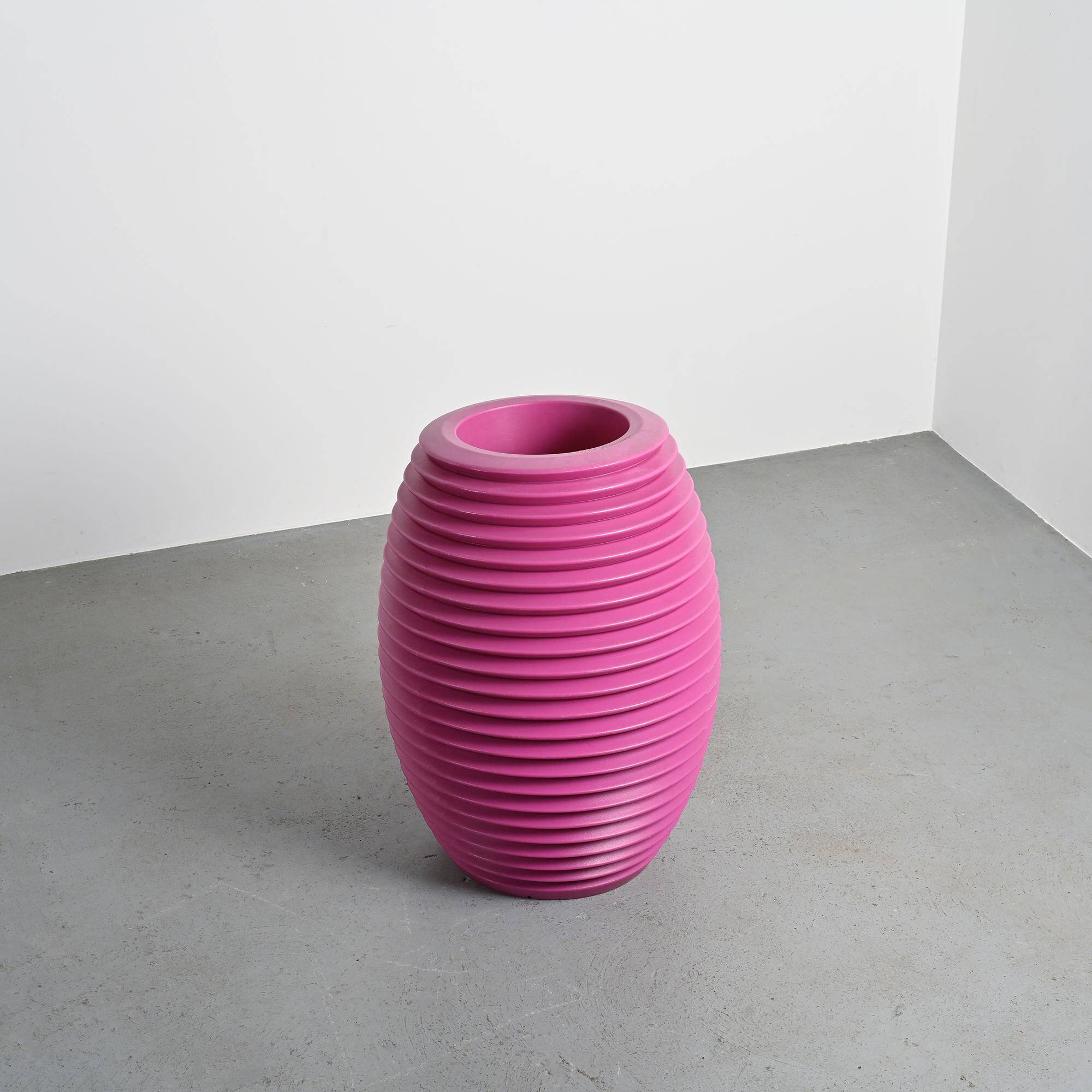 Top Pot cache-pot by Ron Arad, Serralunga, 2003