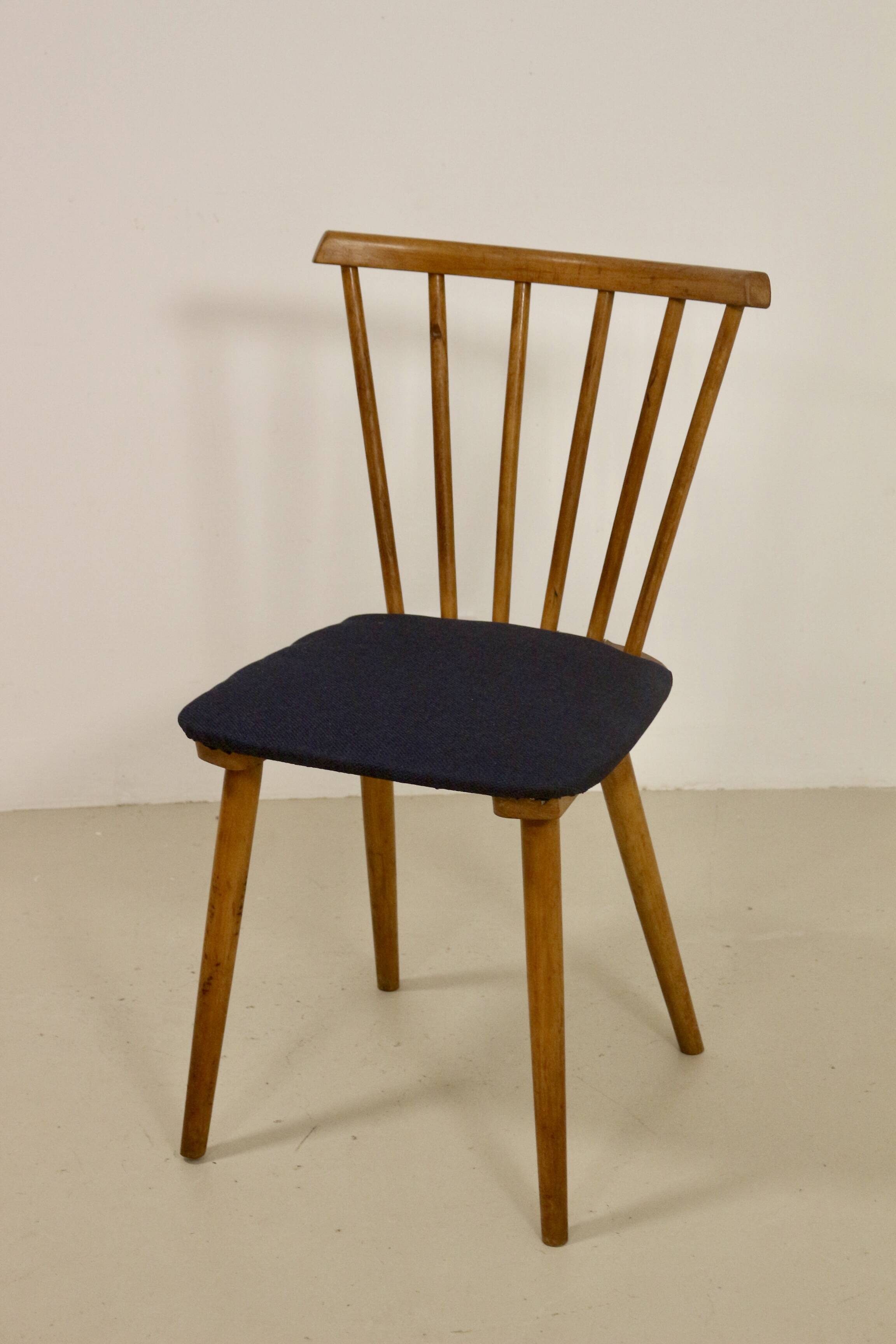 Set of 6 vintage Scandinavian chairs with bars from the 60s. Ref SINNO