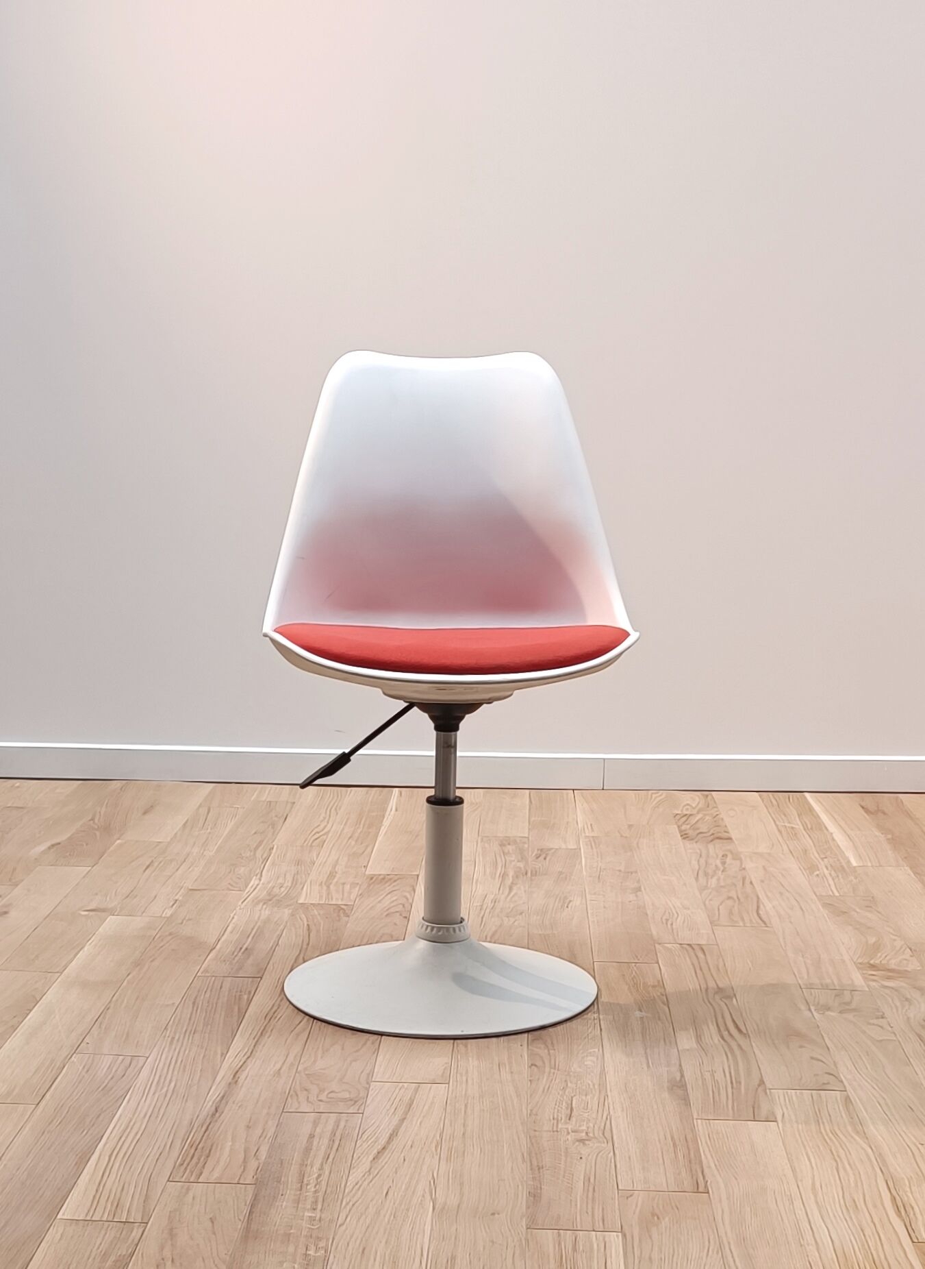Tulip office chair