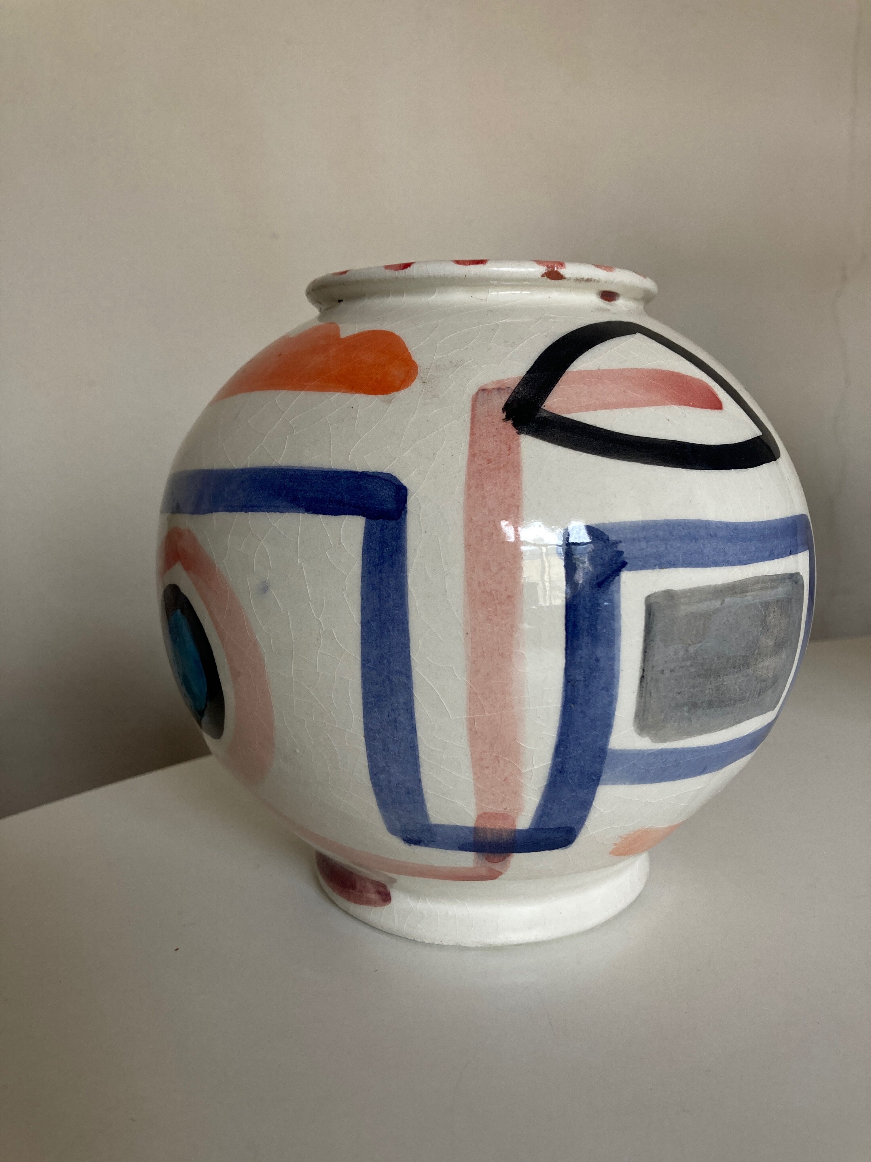 Lrence ceramic face vase in Marrakech