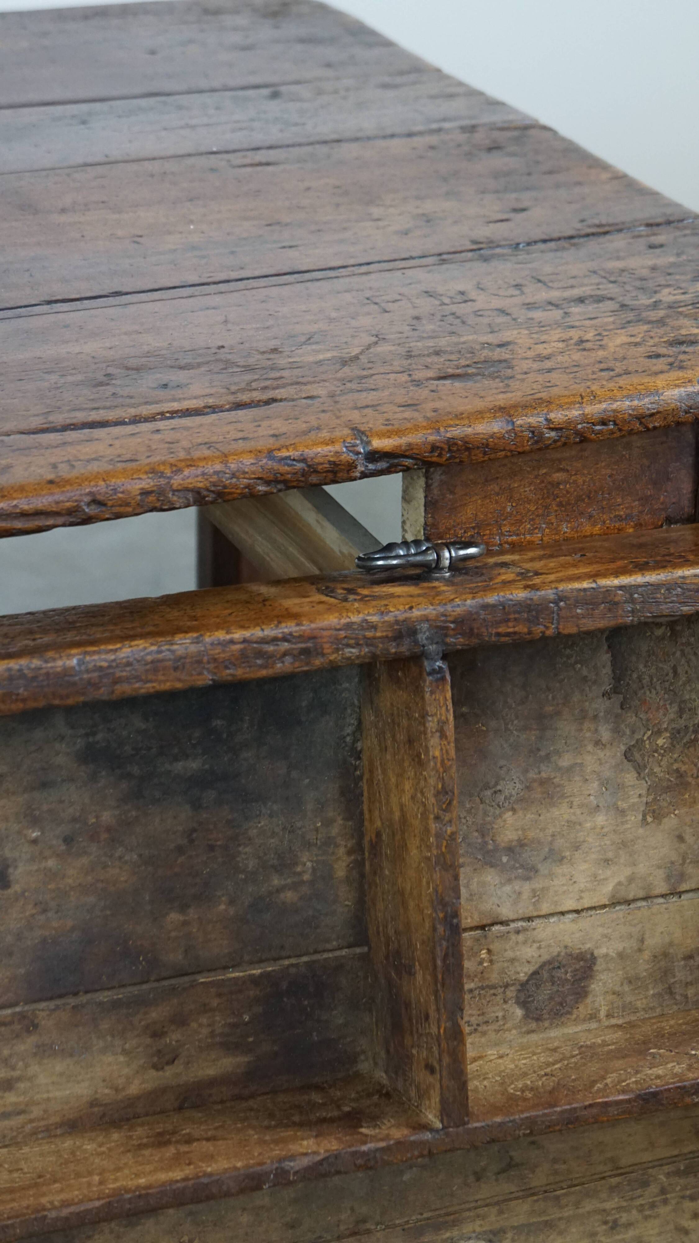 Antique French dining table from the late 18th century