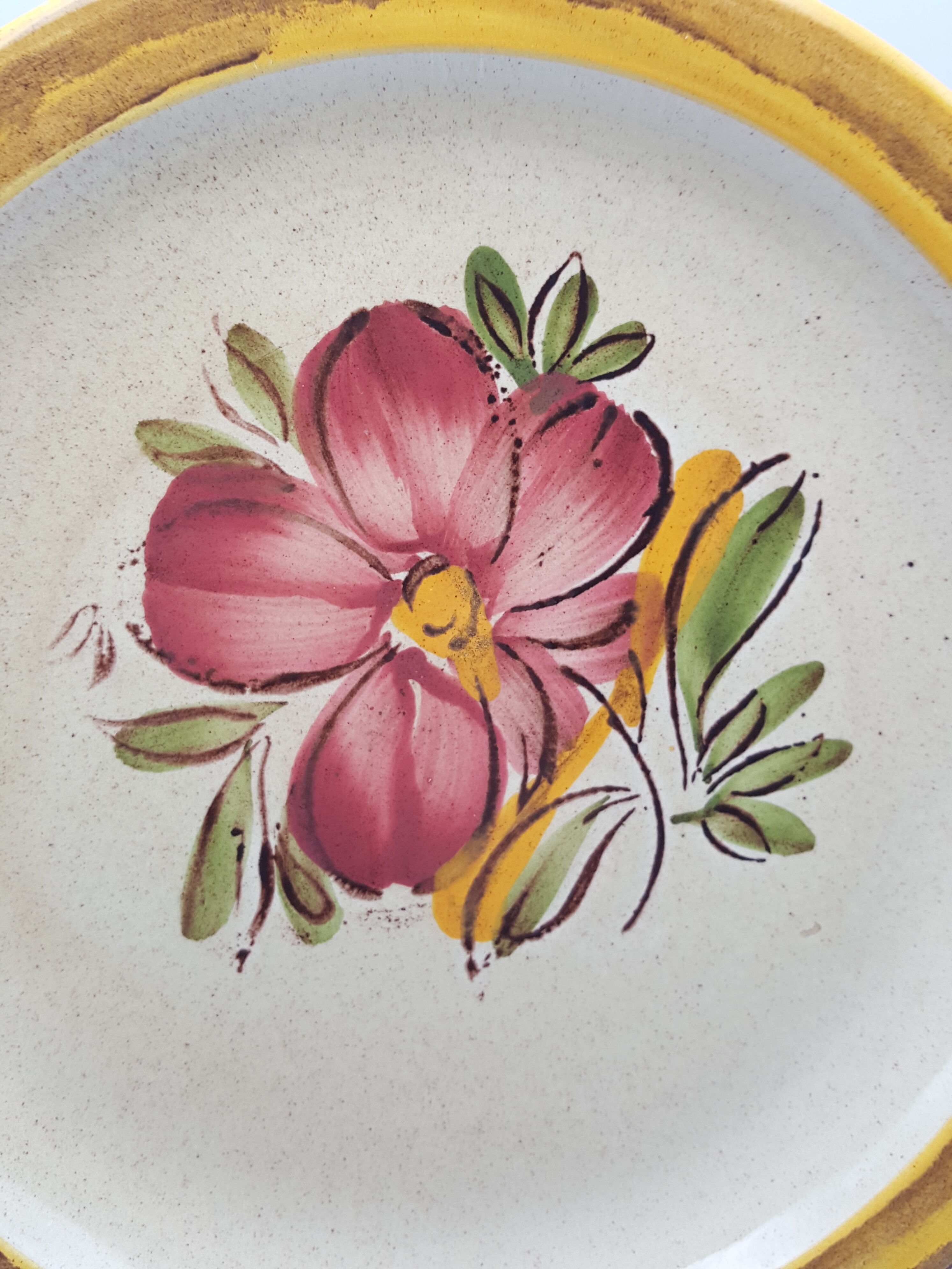 Lot of 3 ceramic plates castellania made in italy flowers