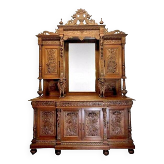 Renaissance style carved lion hunting lodge sideboard in solid walnut circa 1850