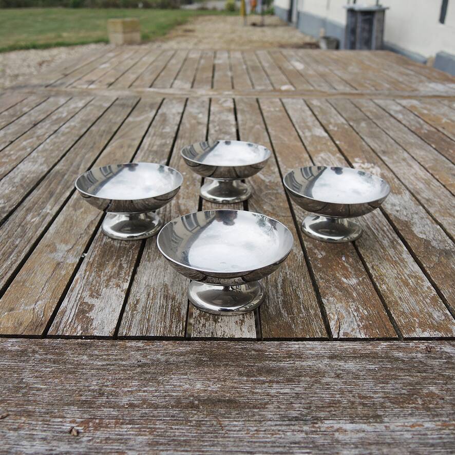 4 coupes à glace anciennes en inox
