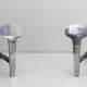 Paire de chenets modernistes en acier chromé et fer forgé