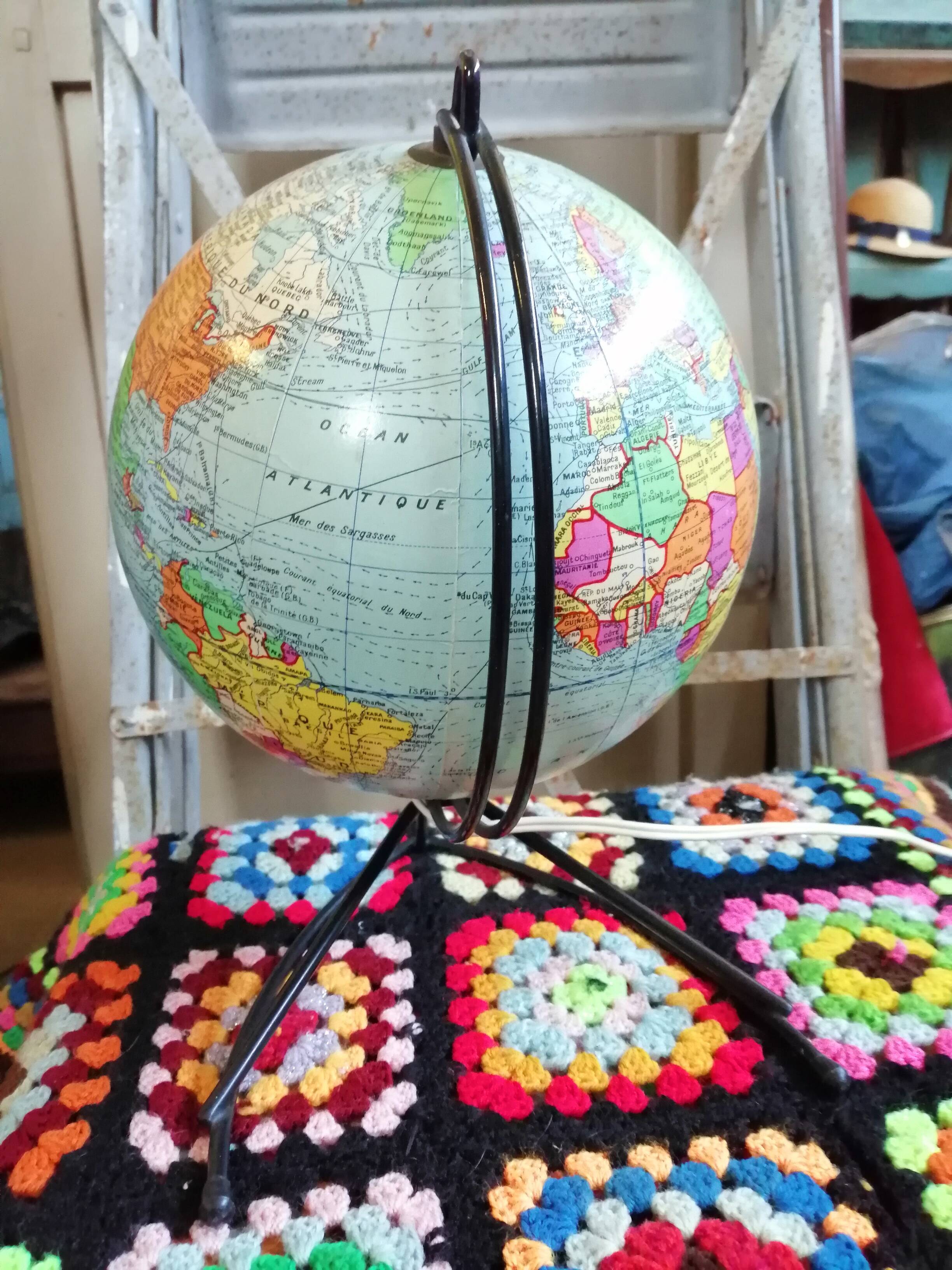 Globe map "Girard and Barrere" vintage 60/70