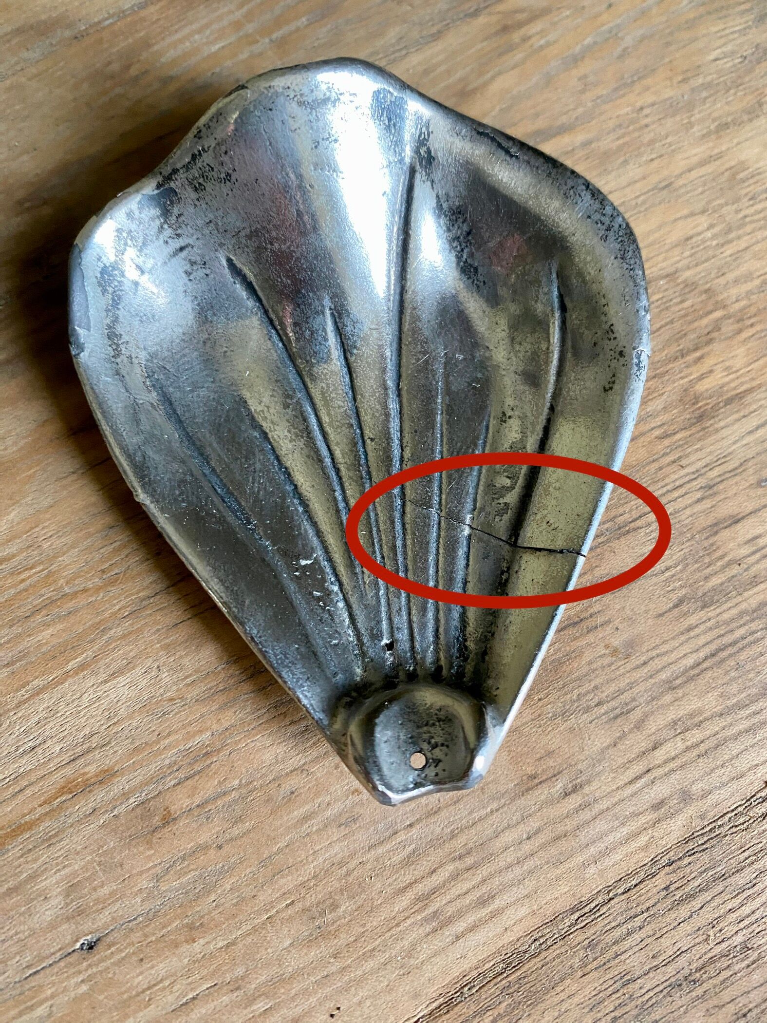 70s flower ashtray in metal