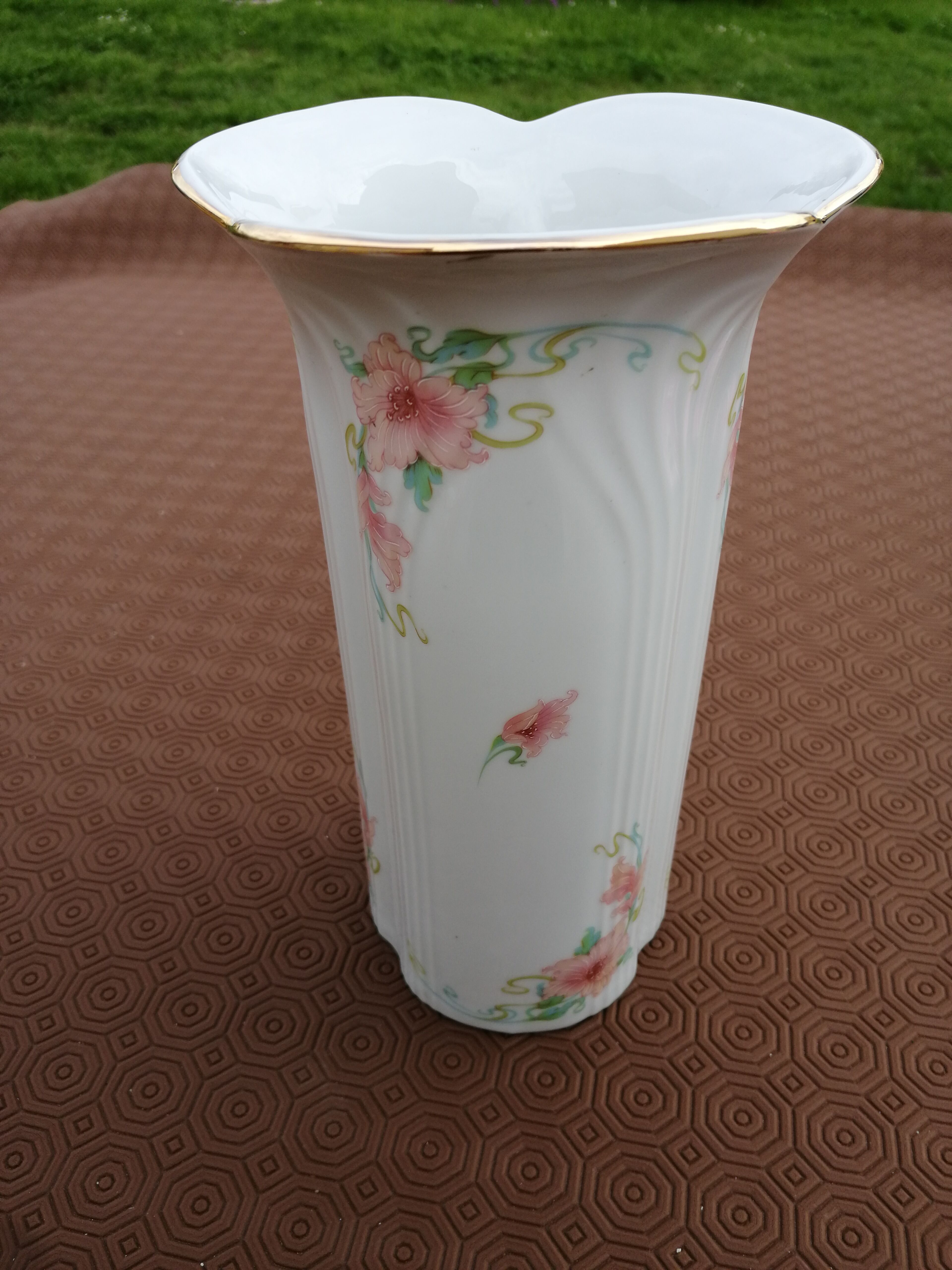 Florence de Limoges Porcelain Vase