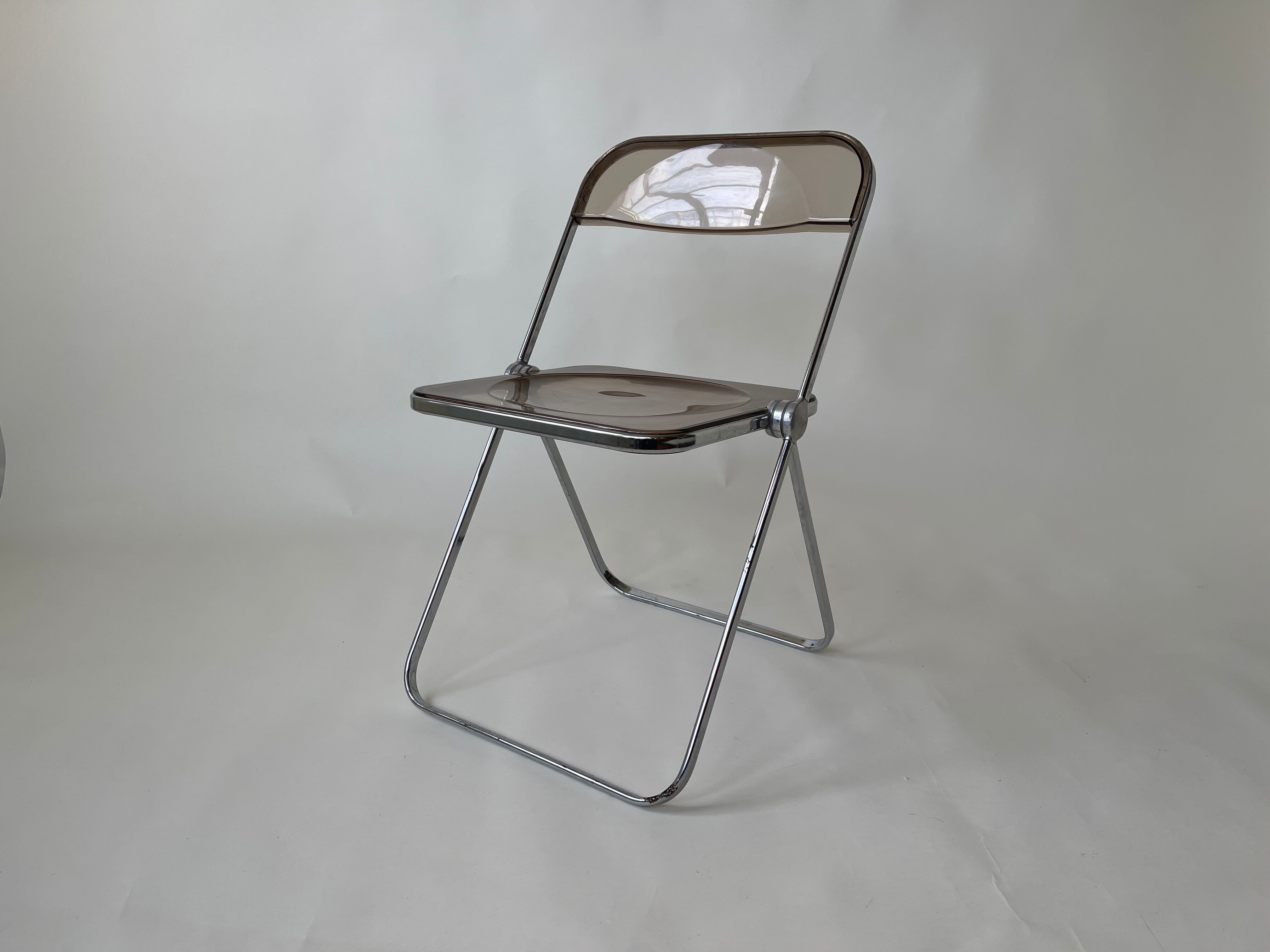 Pair of Folding Plia Chairs by Giancarlo Piretti