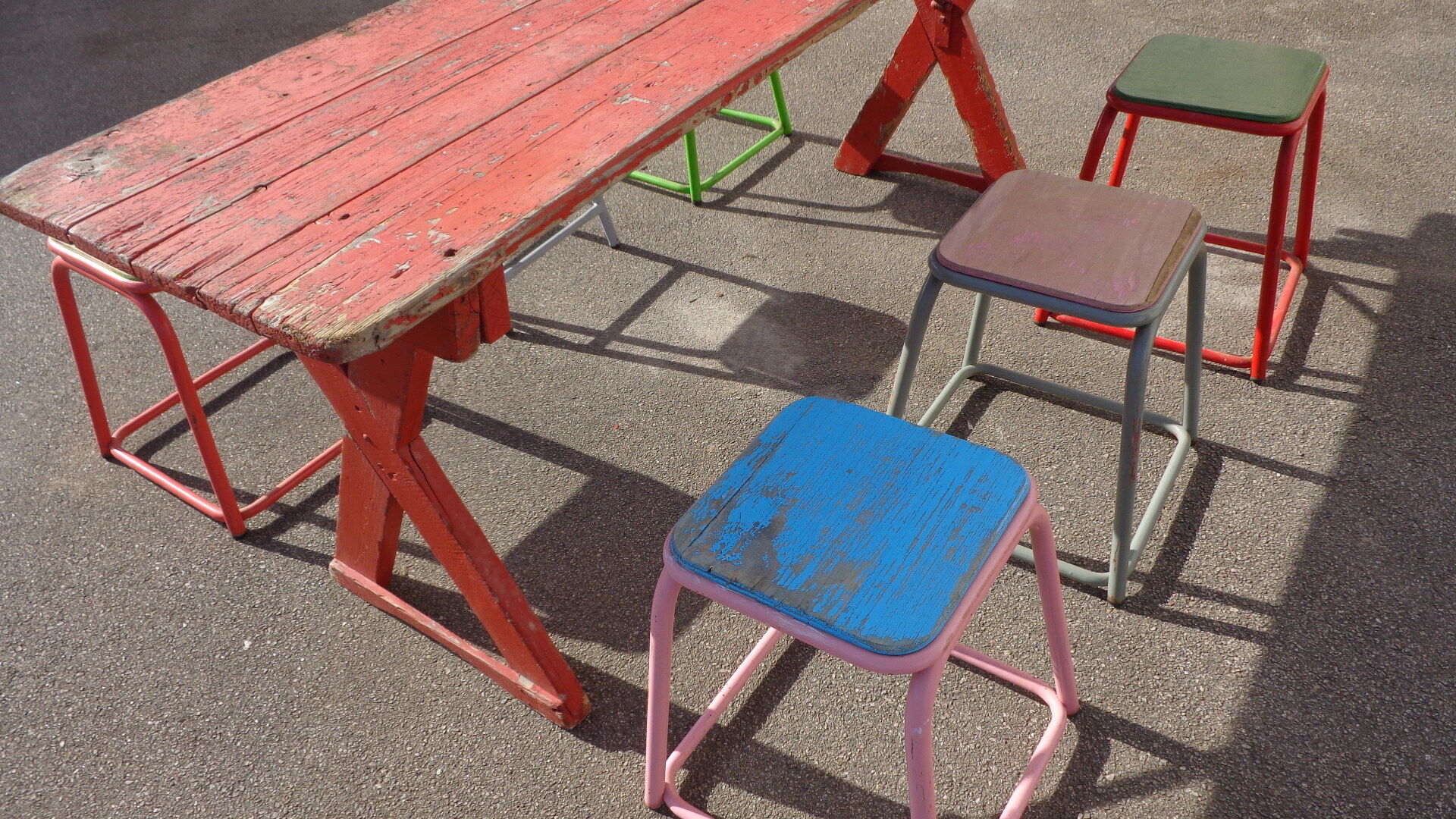 Brewery table and 6 stools