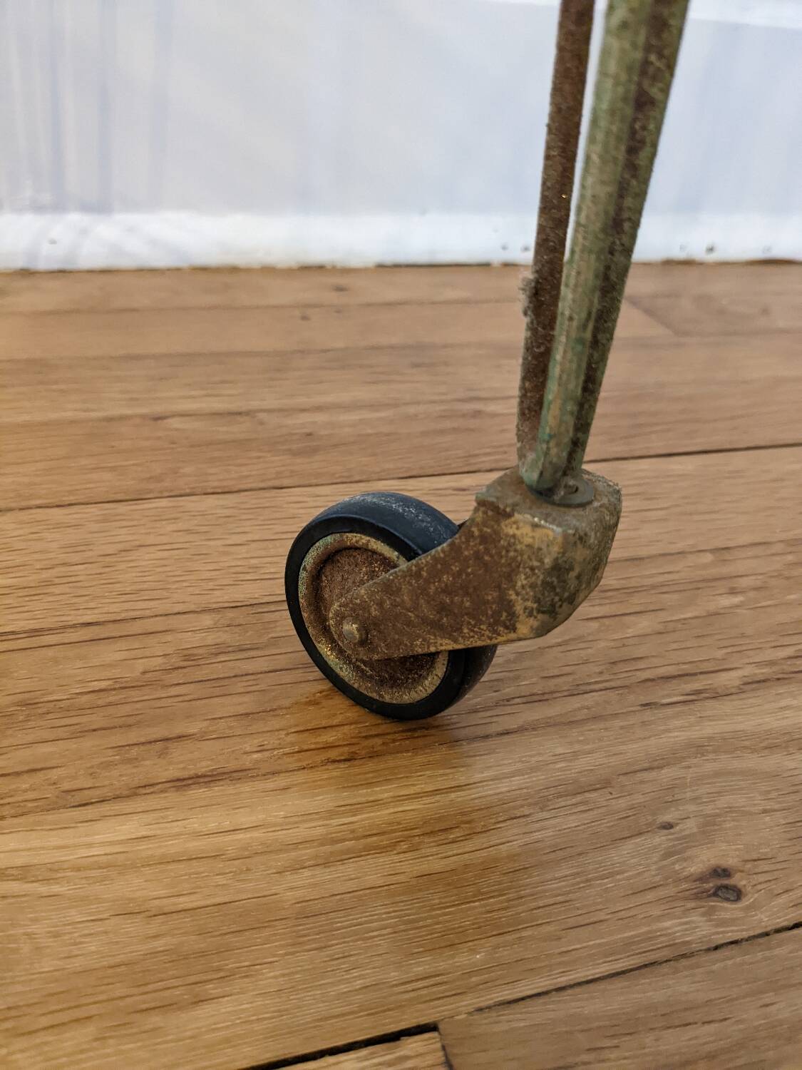 Metal serving trolley