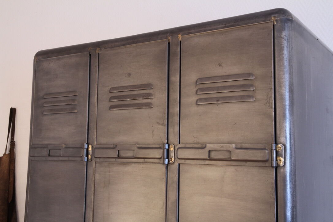 Industrial metal wardrobe 3 doors rounded corners