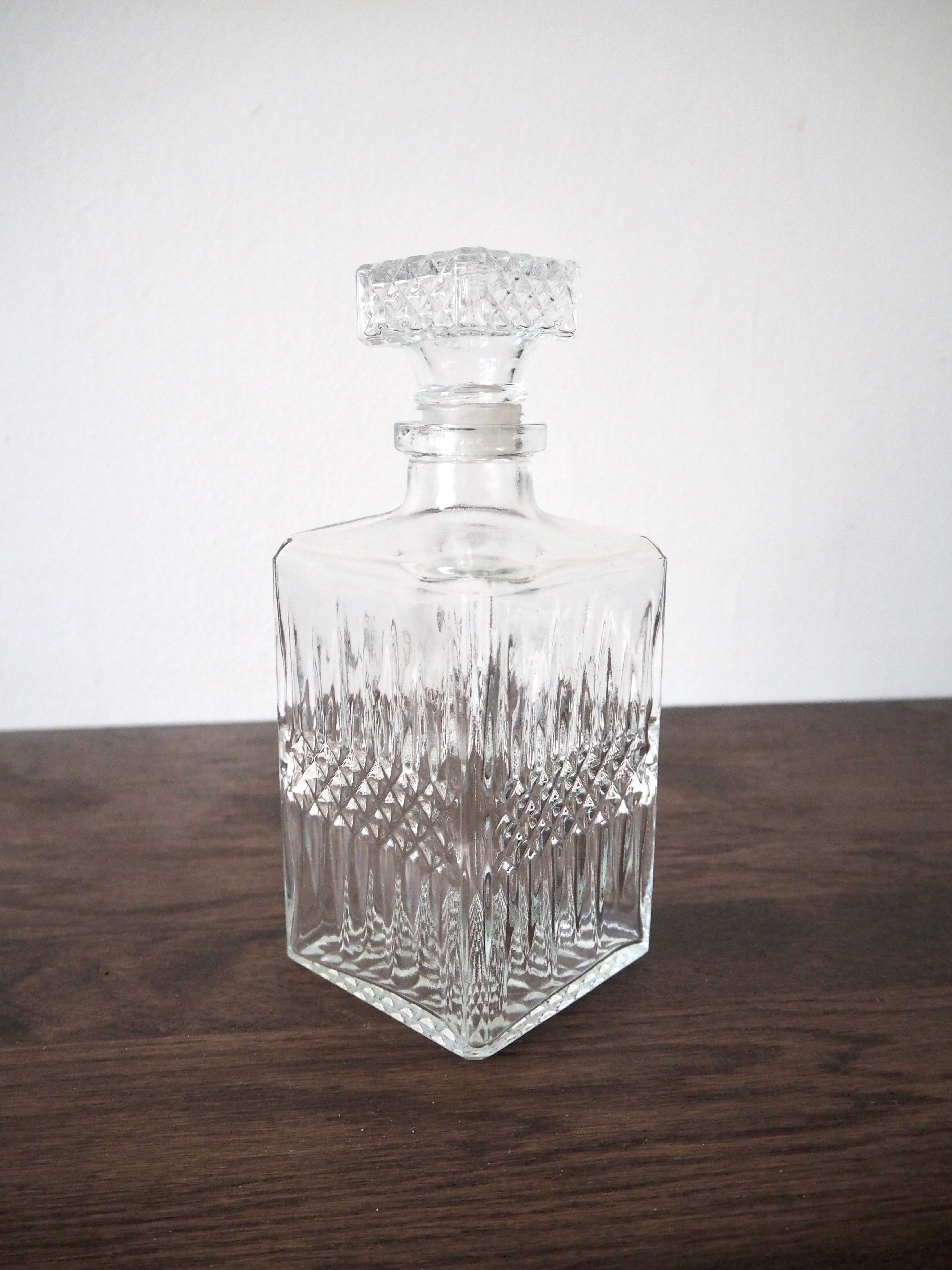 Carafe à whisky en verre taillé