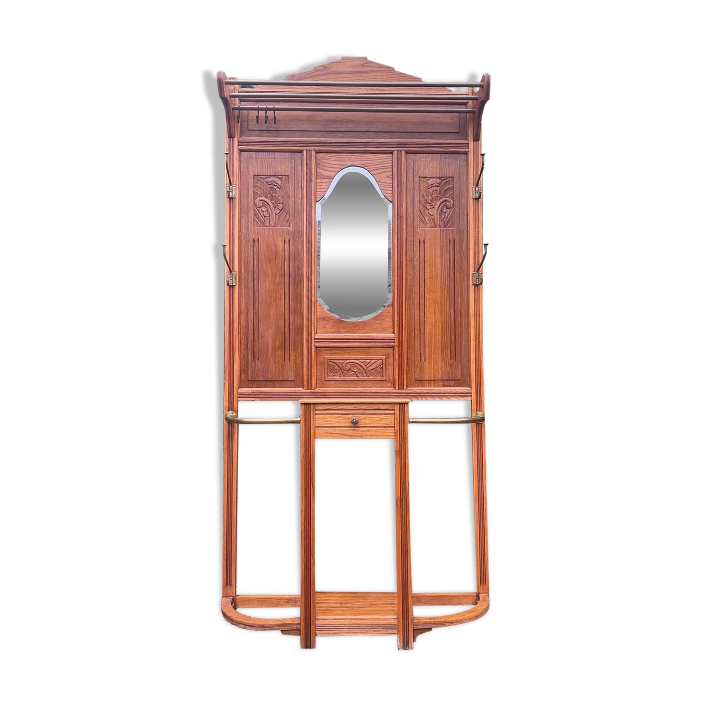 Art Deco oak cloakroom