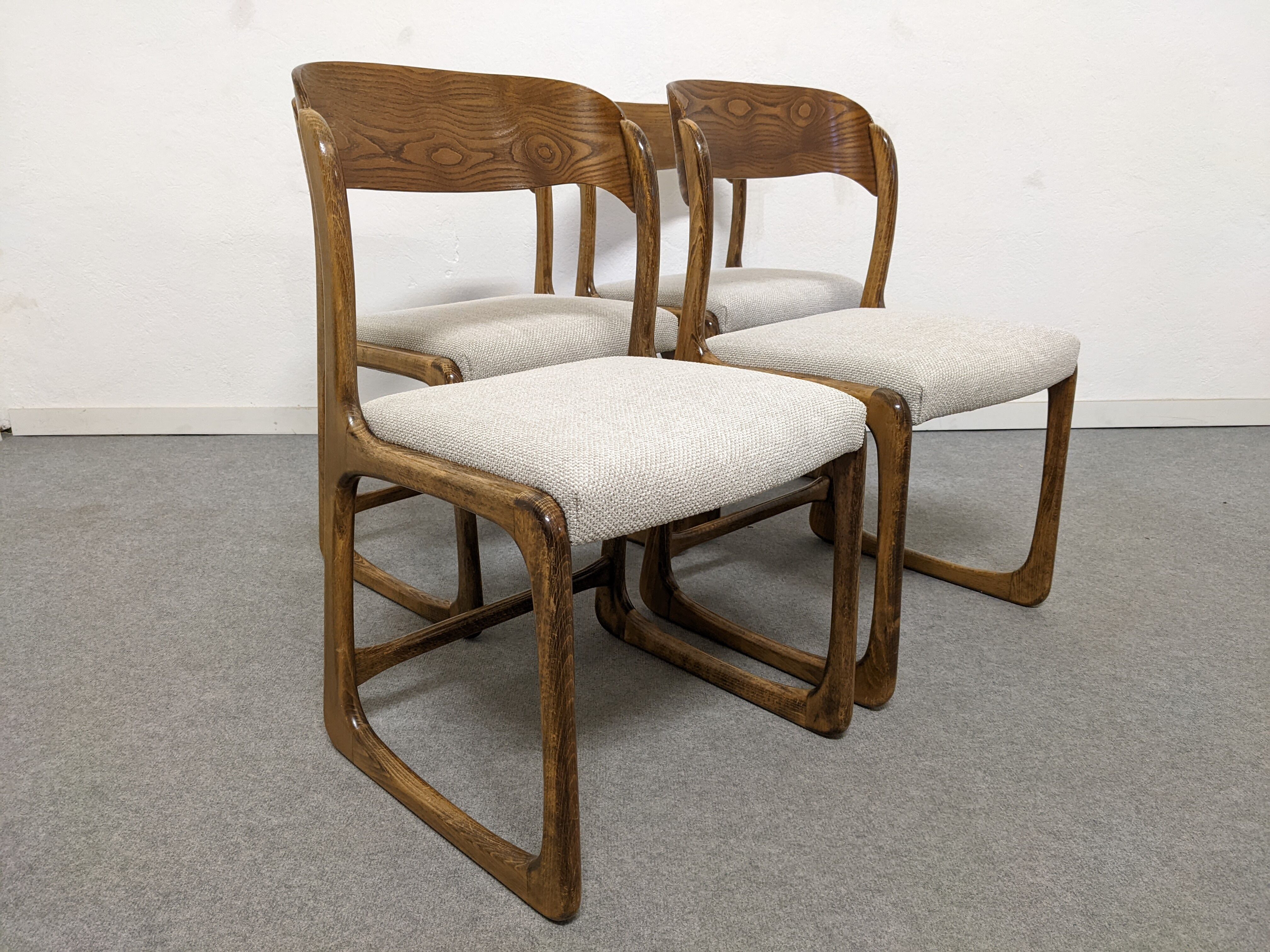 Série de 4 chaises traineau Baumann des années 60/70
