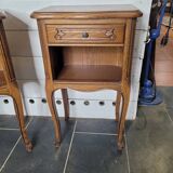Paire de tables de chevet style Louis XV en chêne