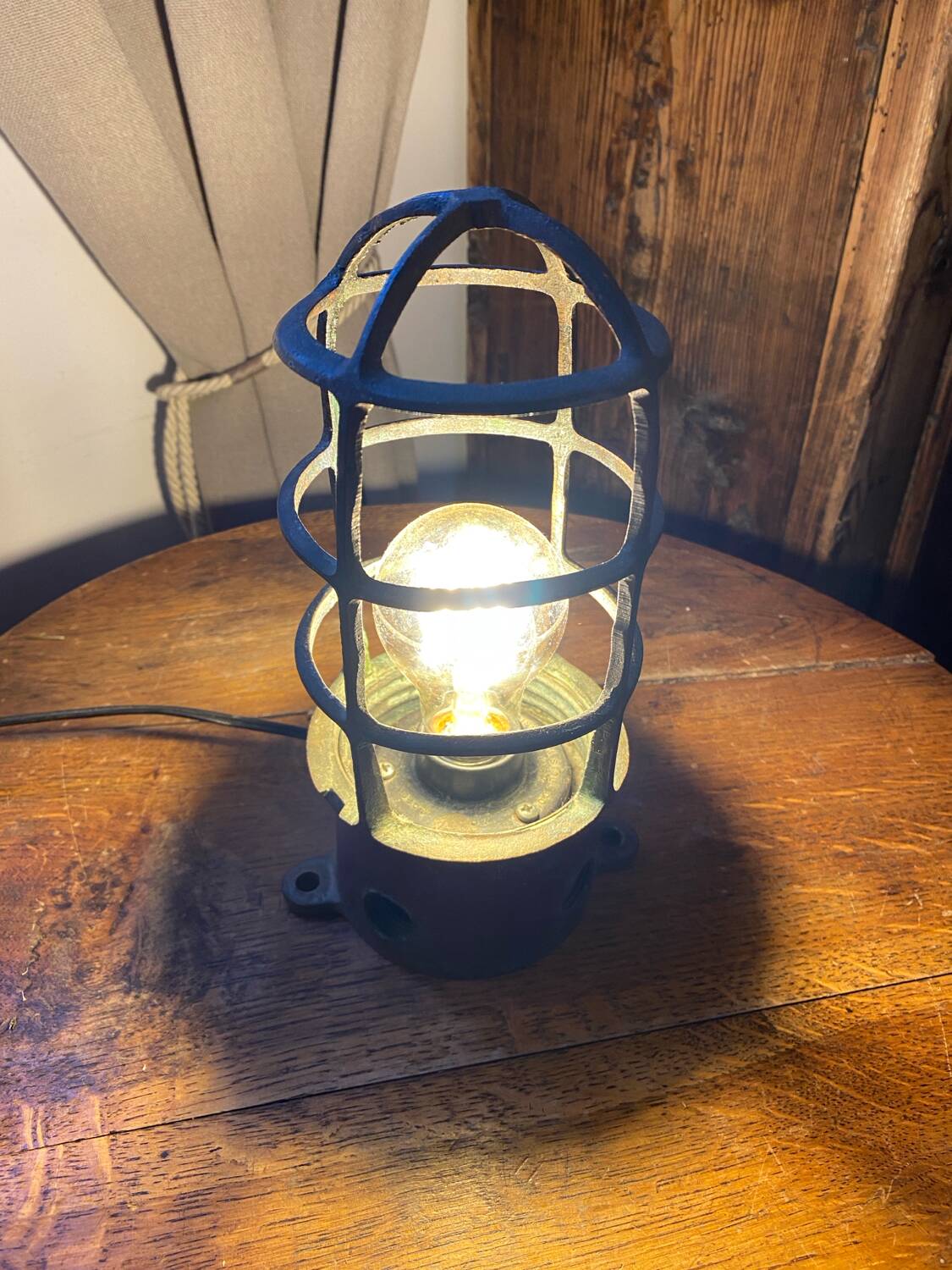 Antique lampe de bateau Russell @ Stoll New York