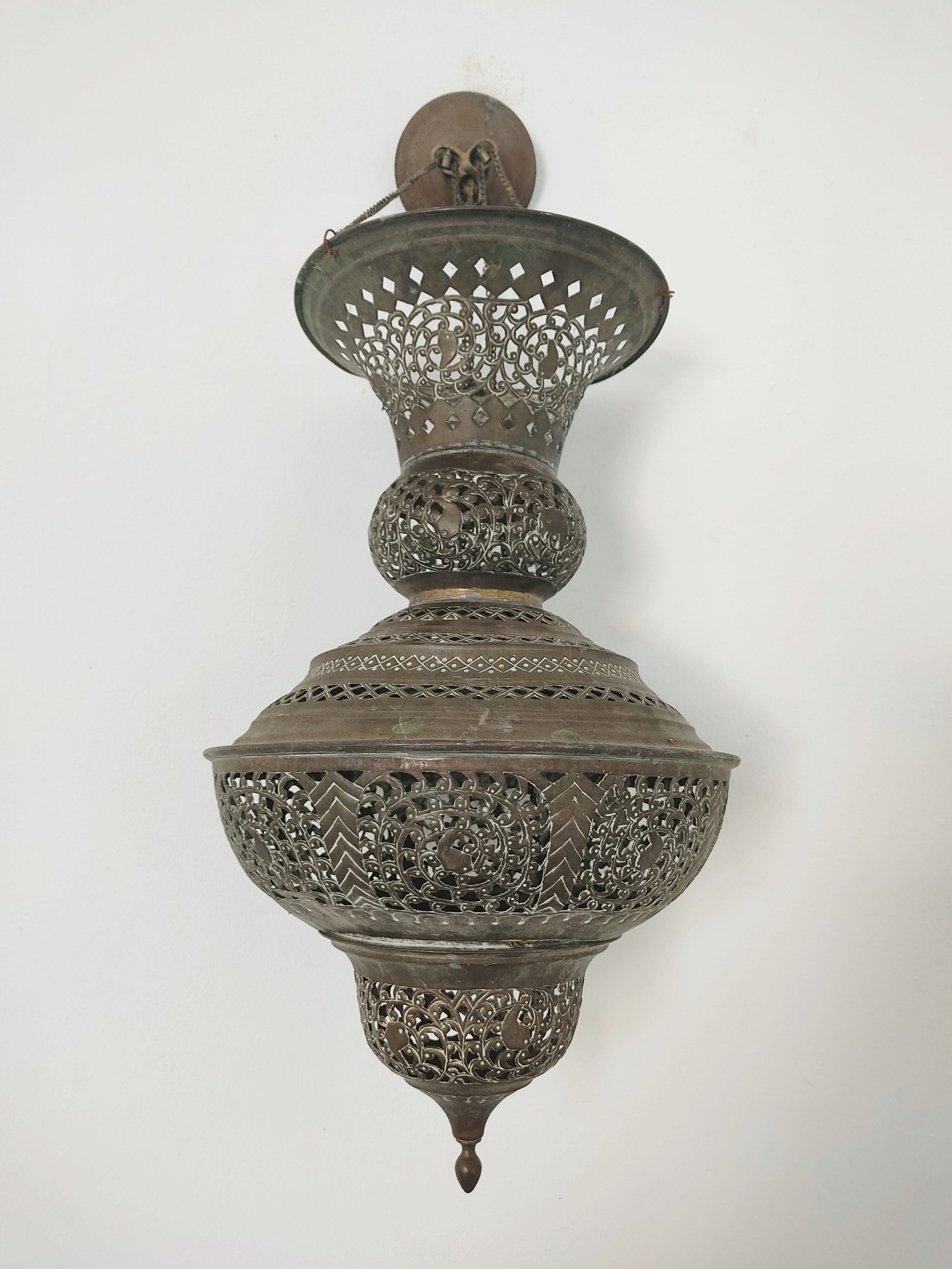 Lanterne orientale ancienne
