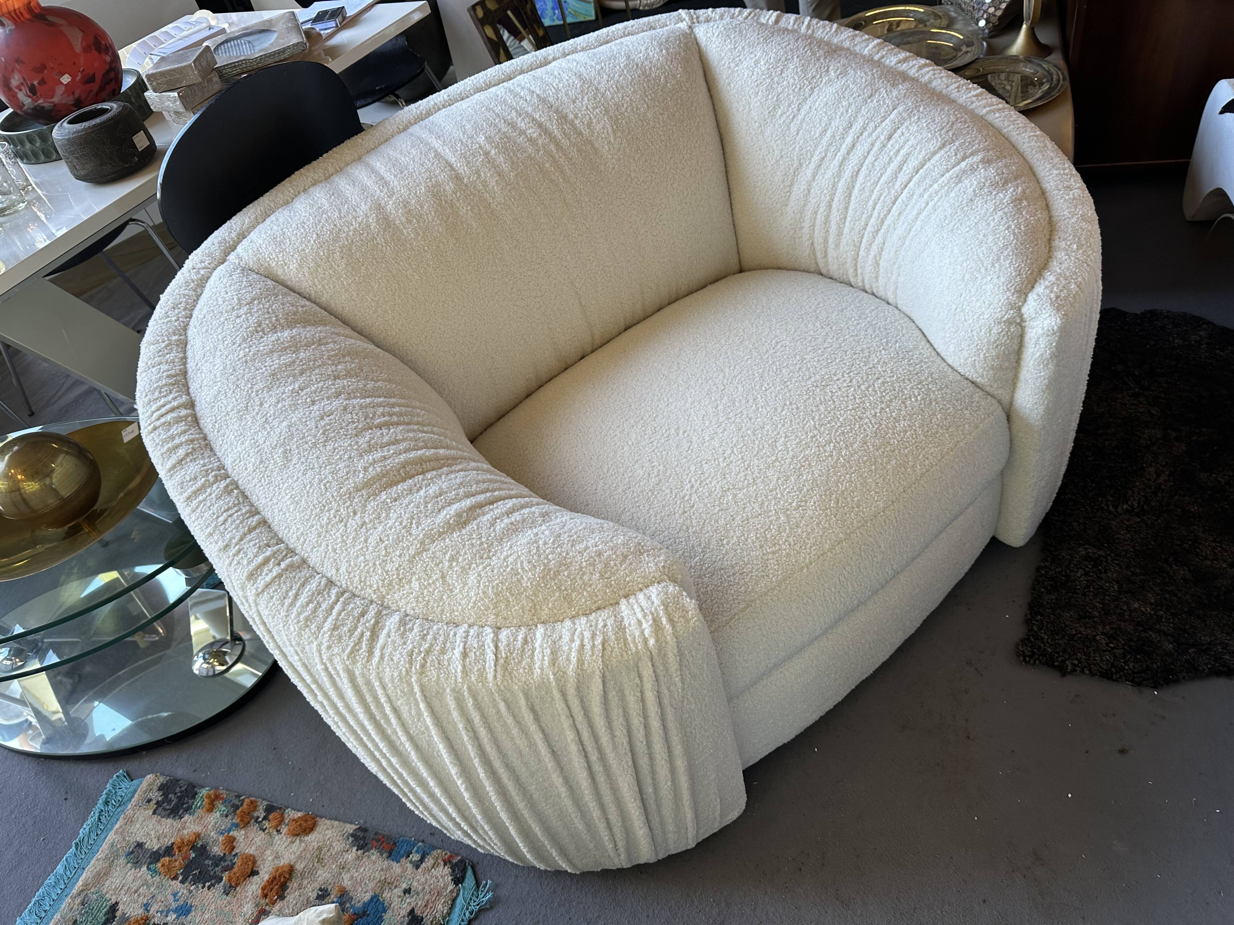 Very large single armchair