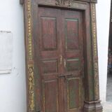 Porte indienne ancienne en teck pièce et patine d'origine