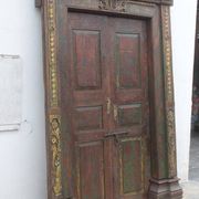 Porte indienne ancienne en teck pièce et patine d'origine
