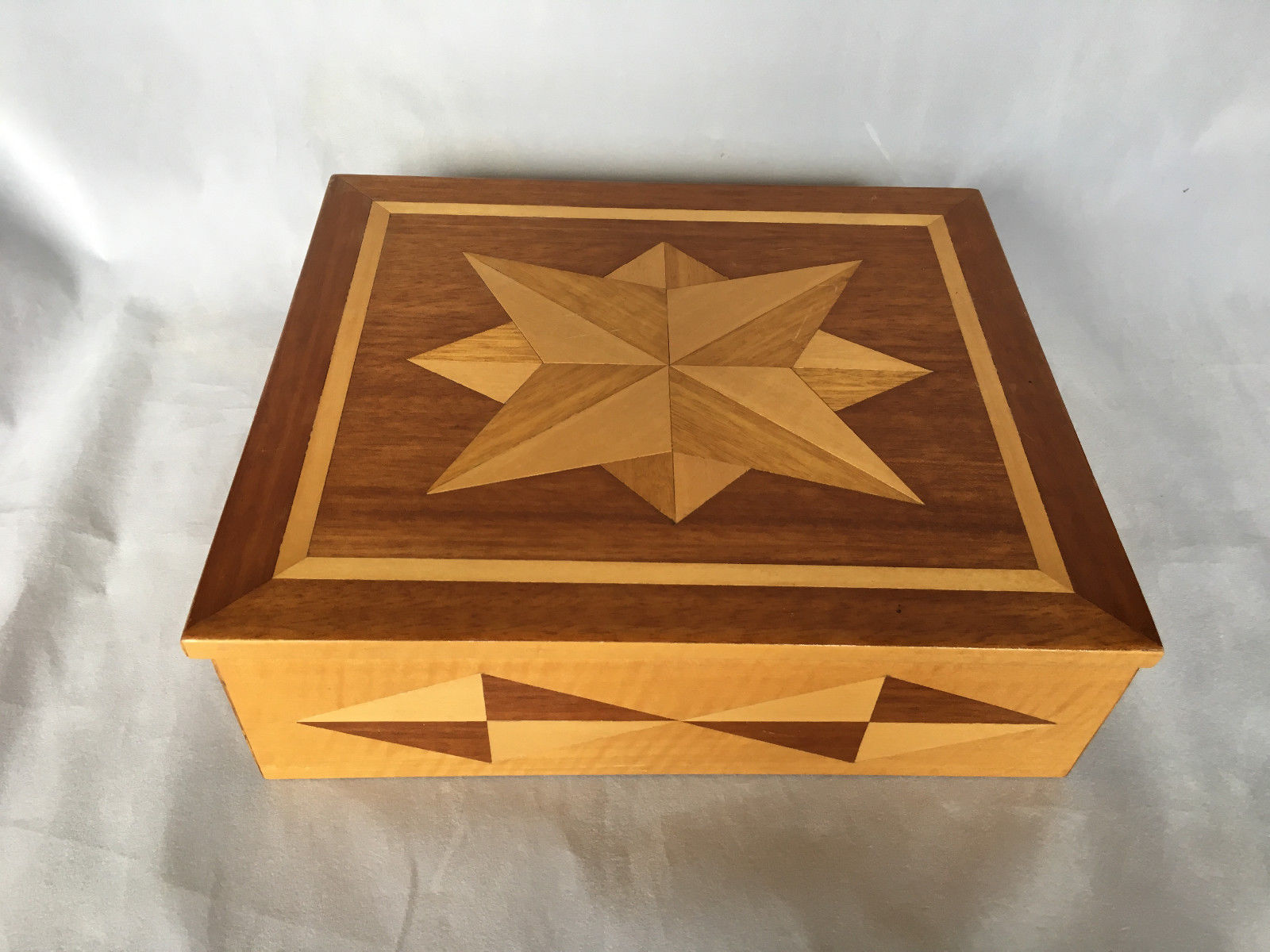 Coffret in marqueterie 1940